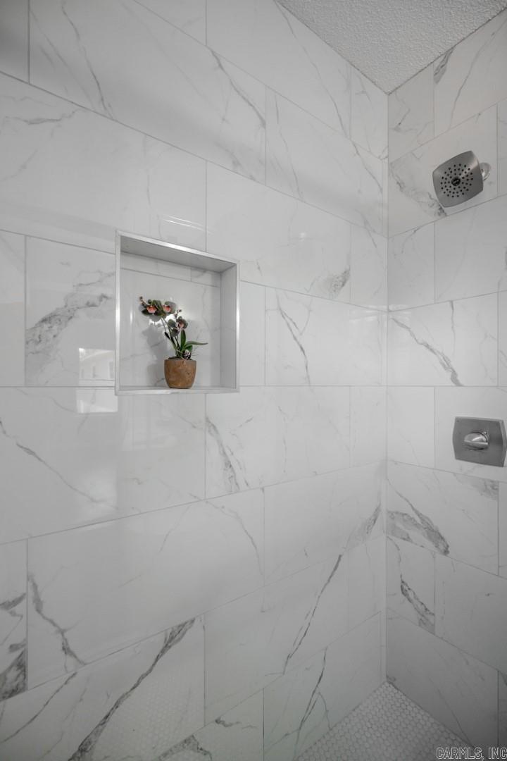 235 Echo Point