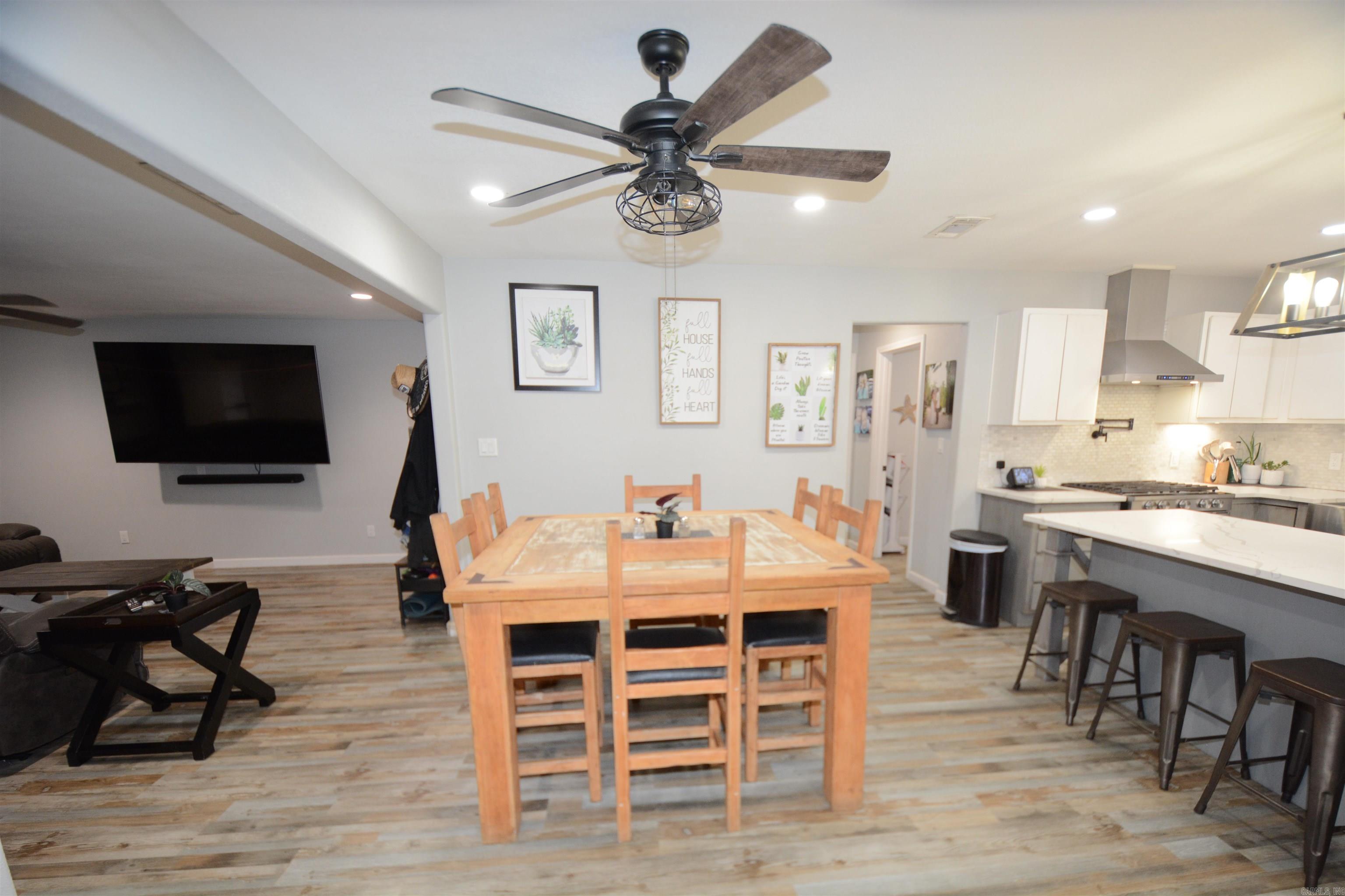 525 SECTION LINE Trail