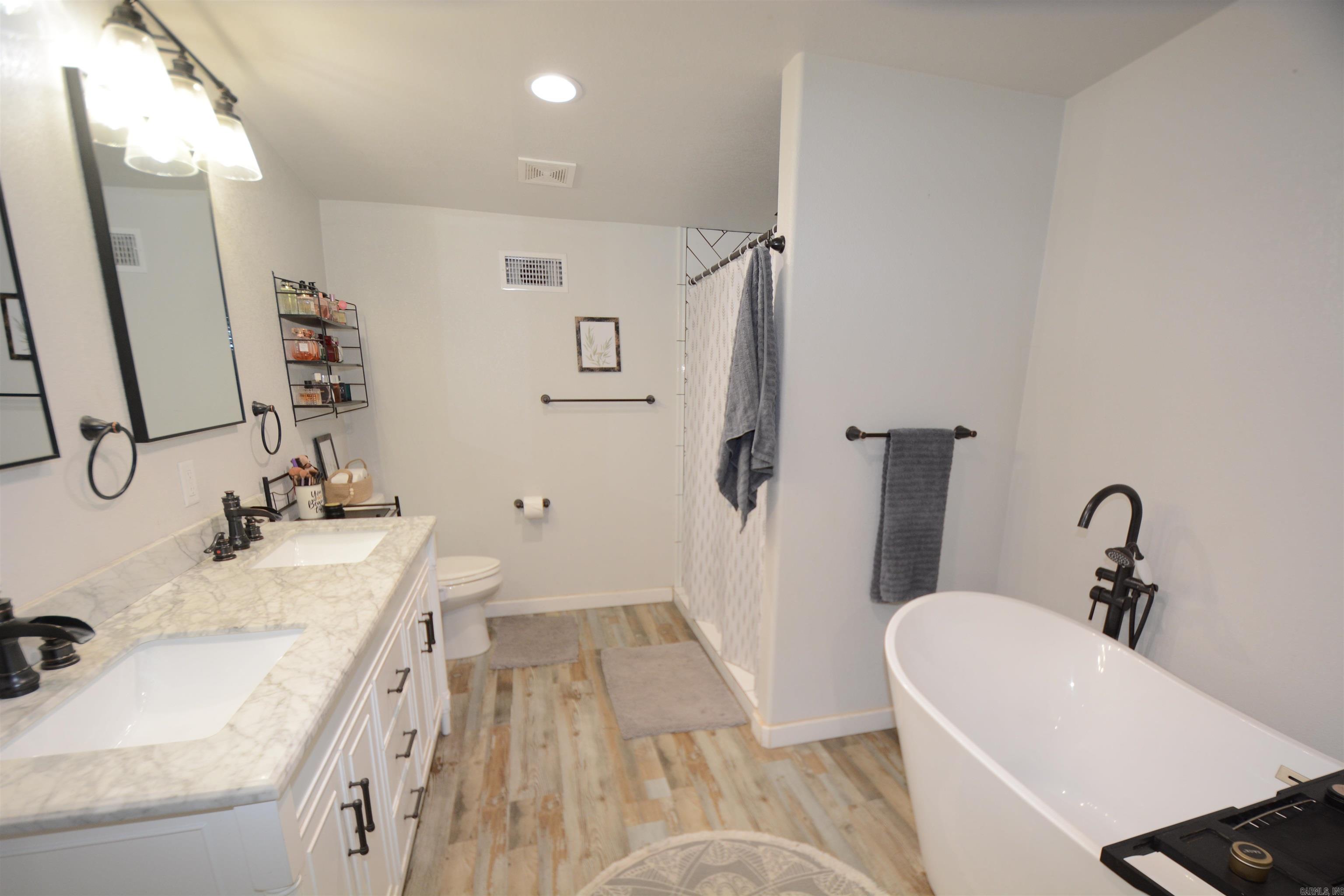 525 SECTION LINE Trail