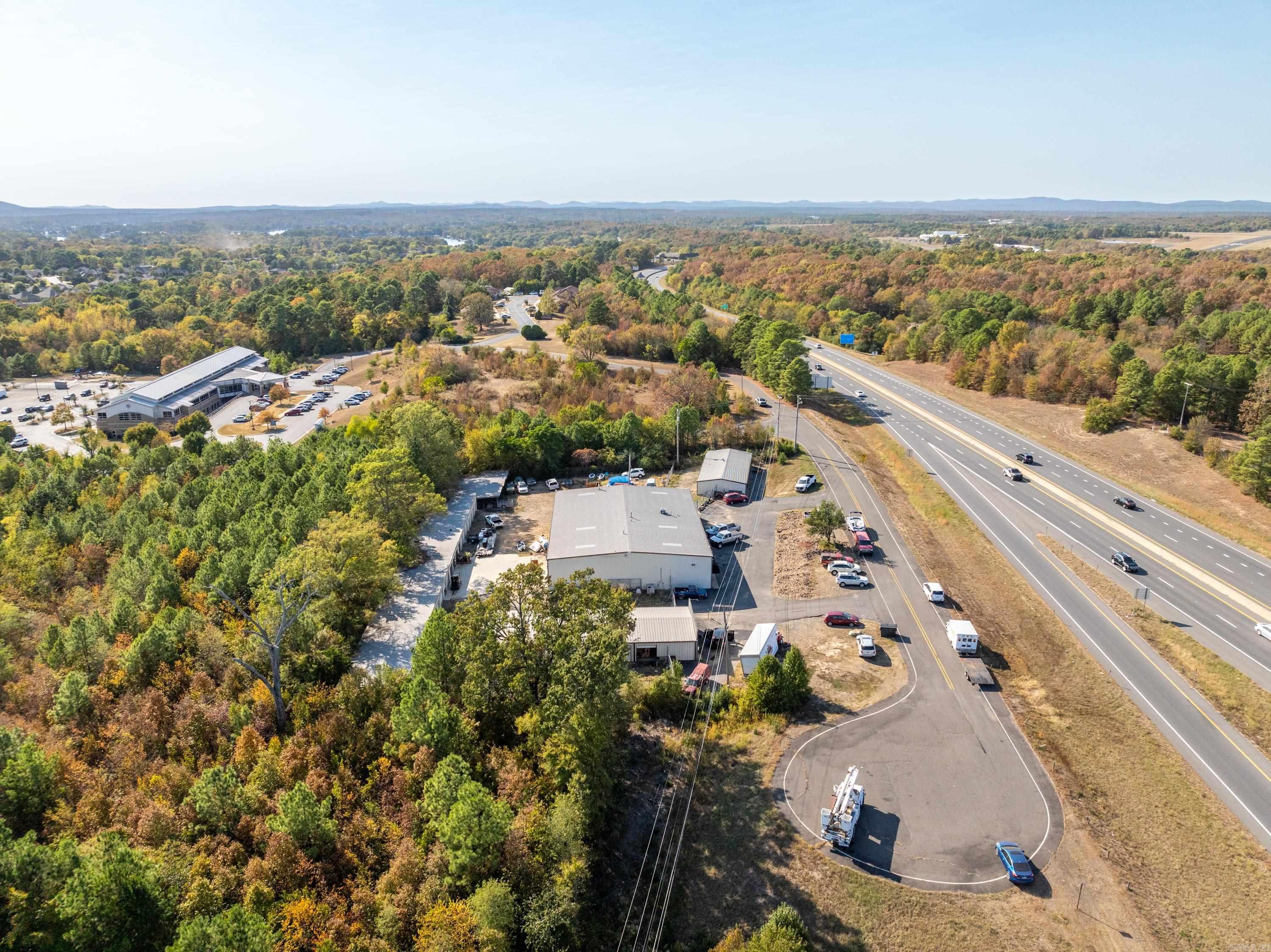 525 SECTION LINE Trail