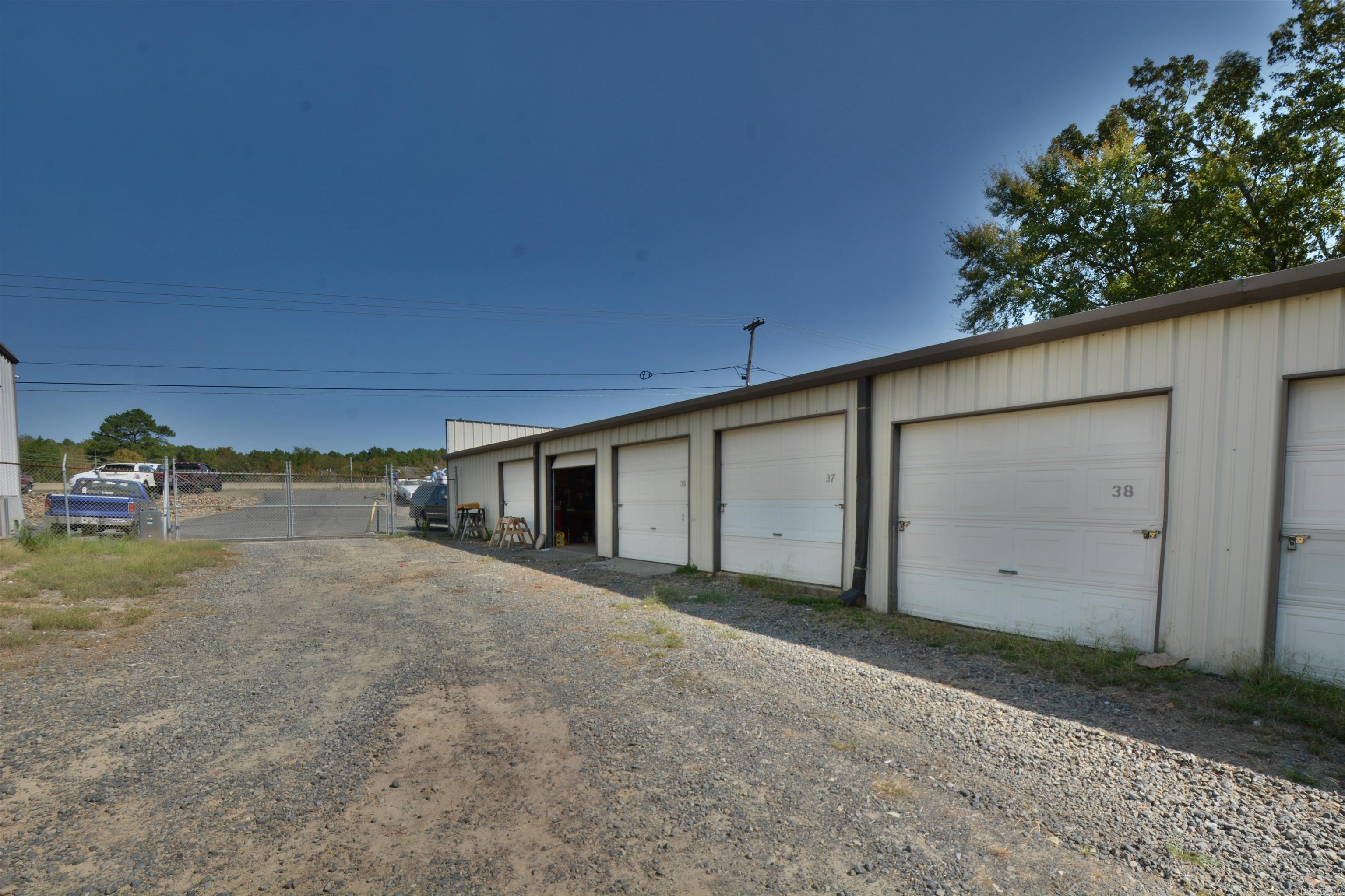 525 SECTION LINE Trail