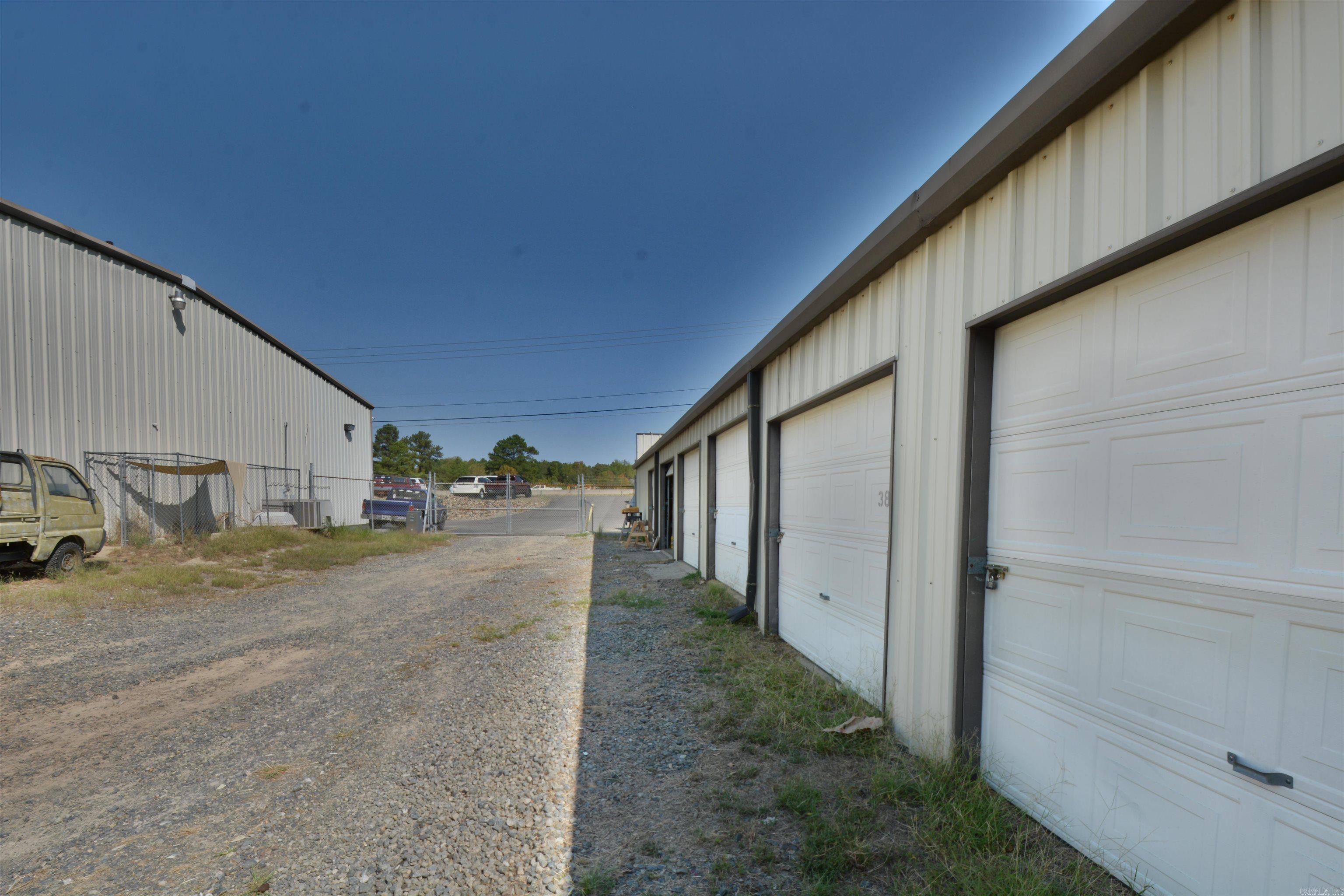 525 SECTION LINE Trail