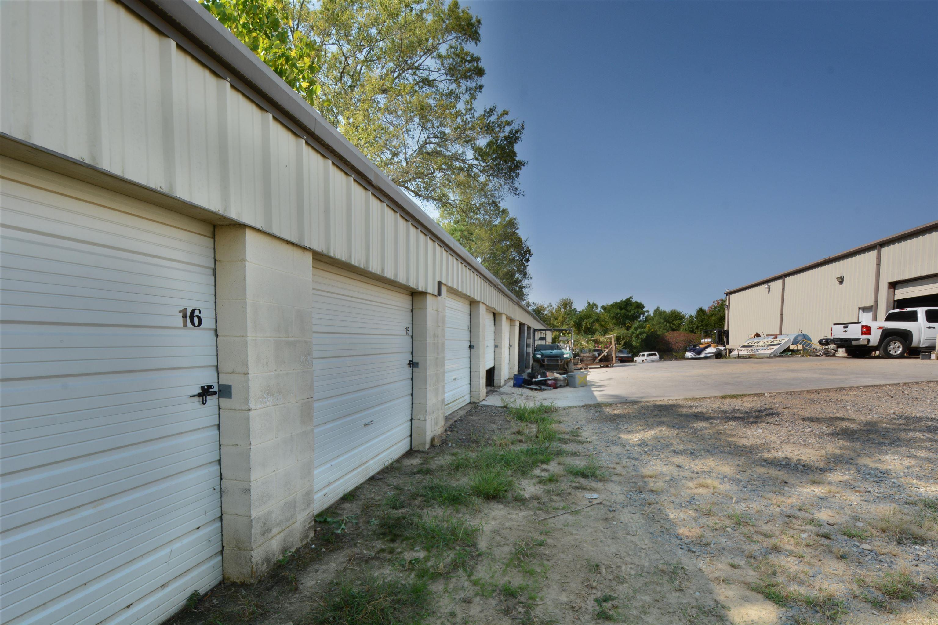 525 SECTION LINE Trail