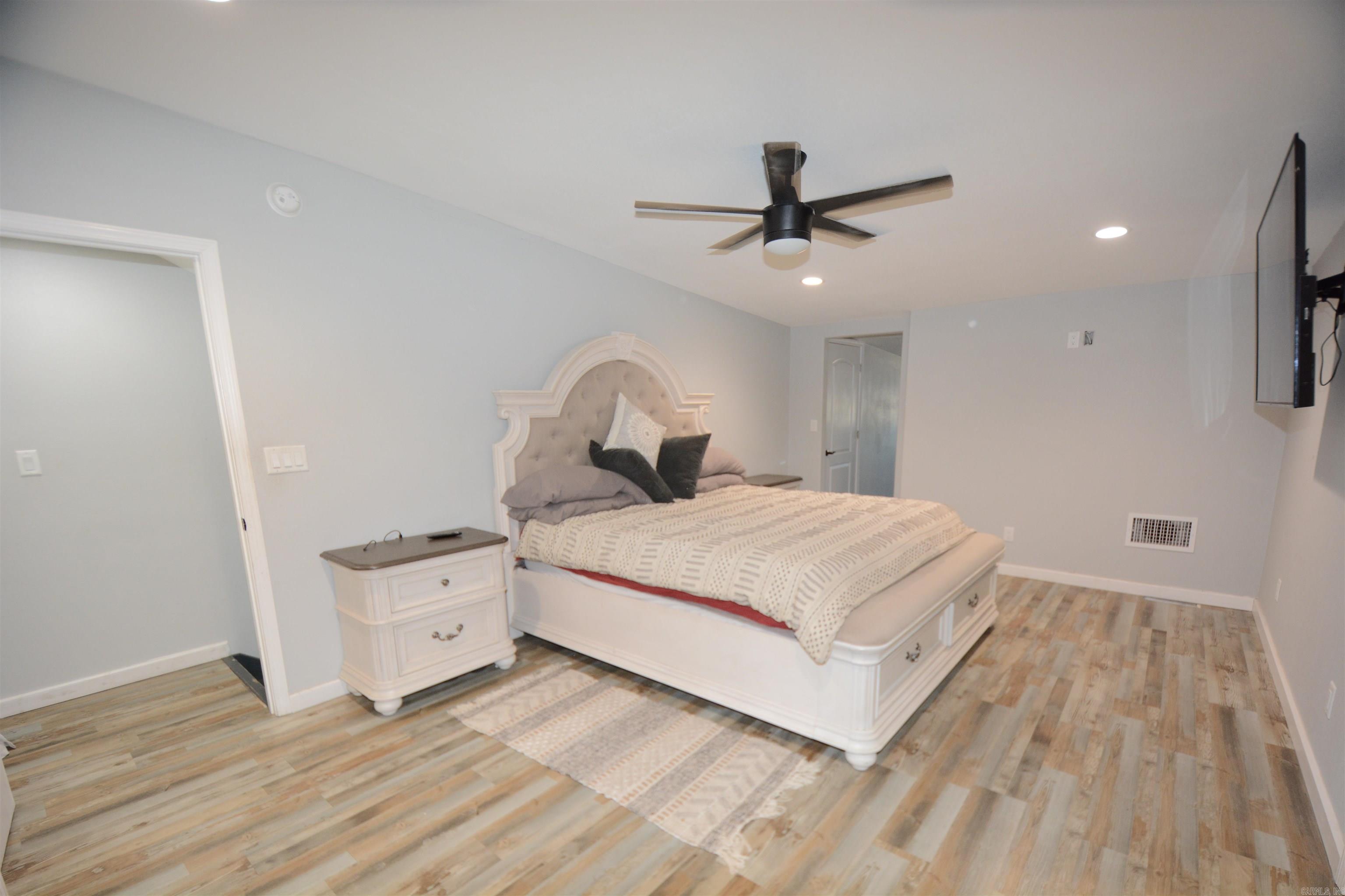 525 SECTION LINE Trail