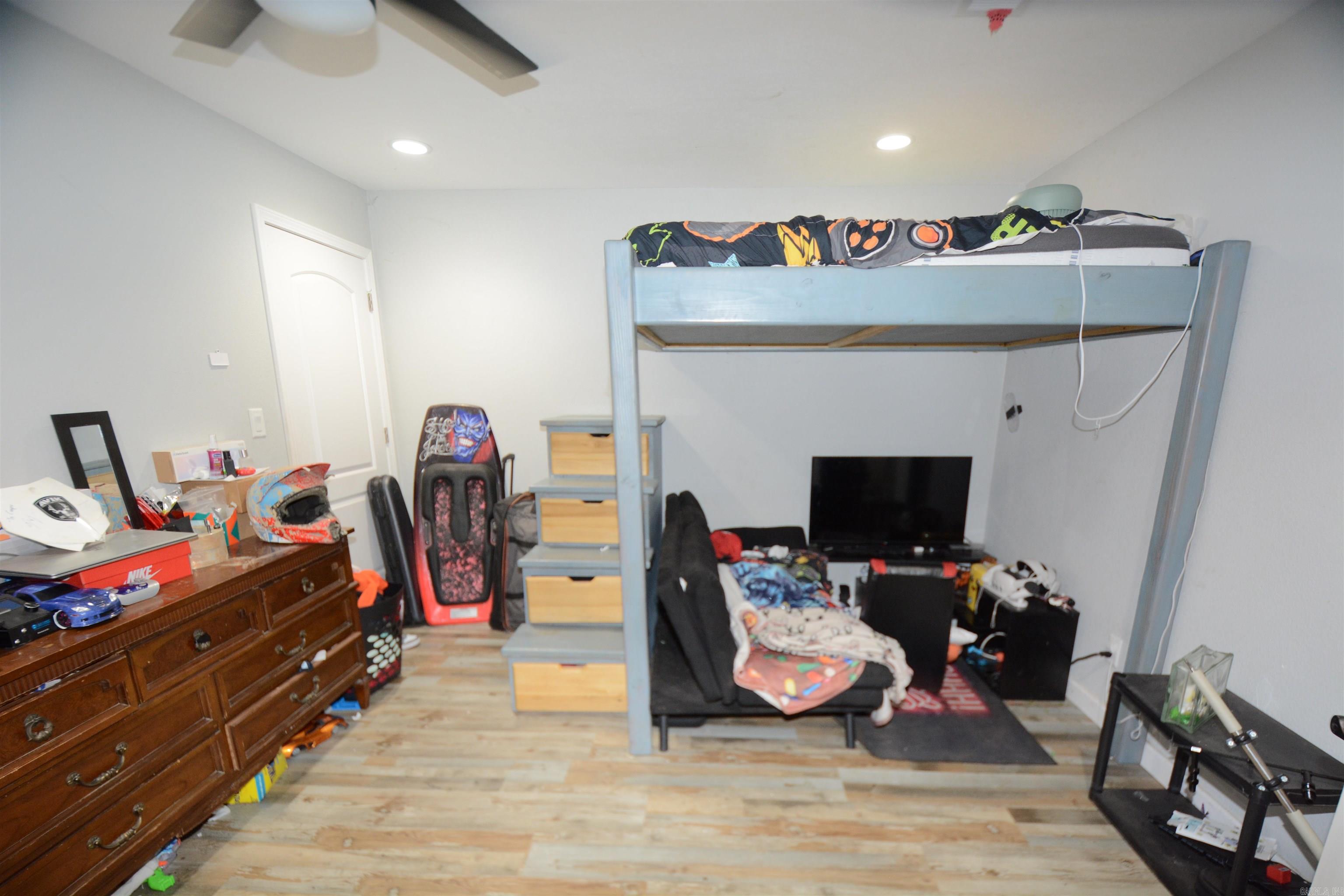 525 SECTION LINE Trail