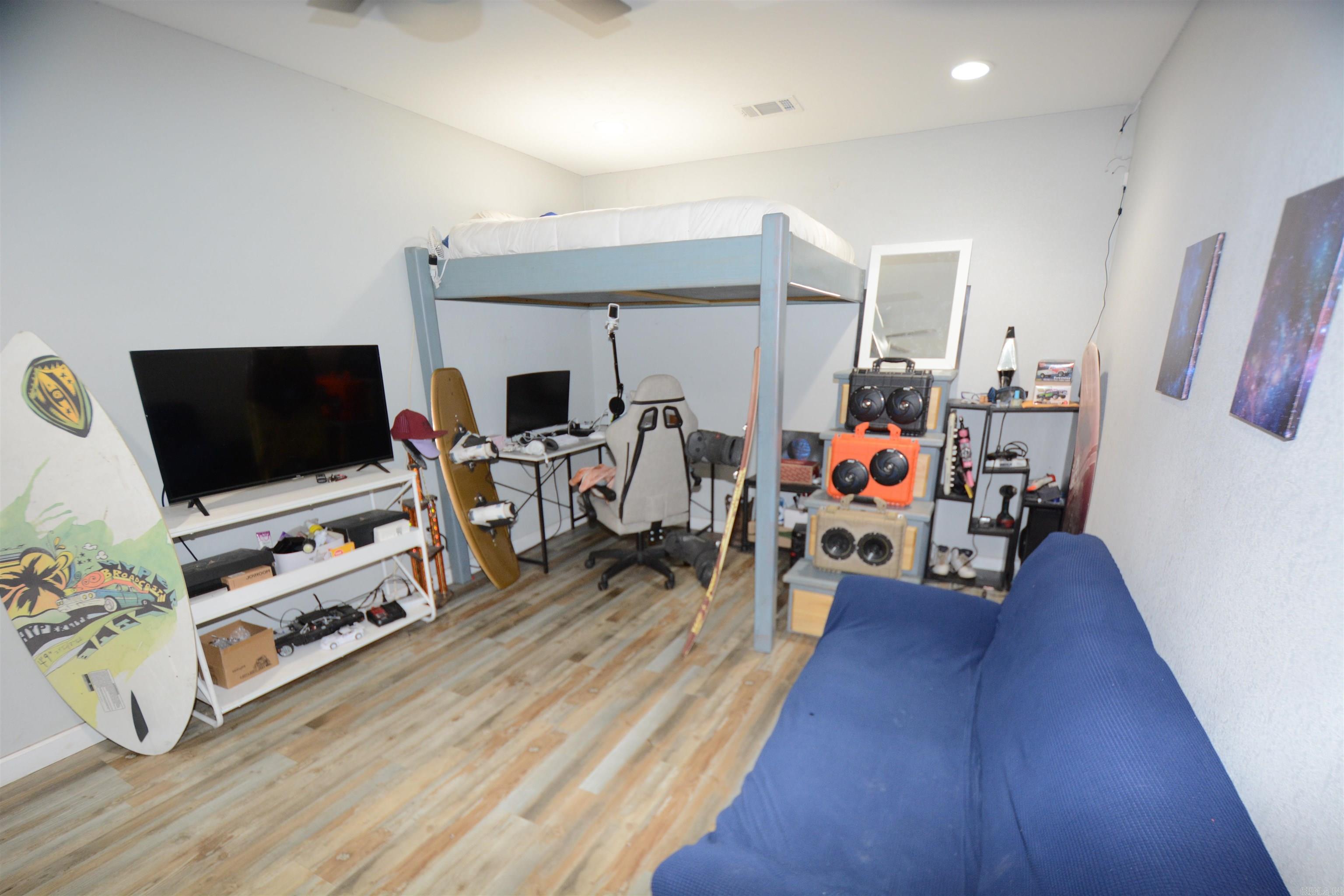 525 SECTION LINE Trail