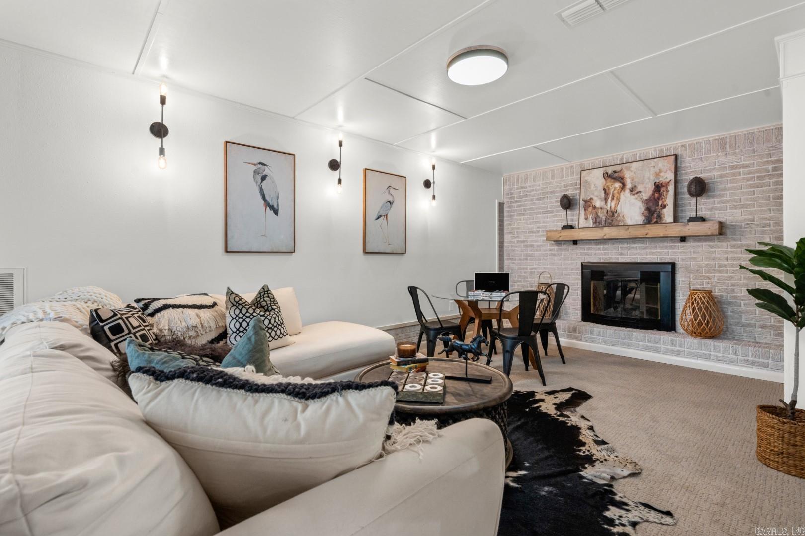 2751 Country Club Road