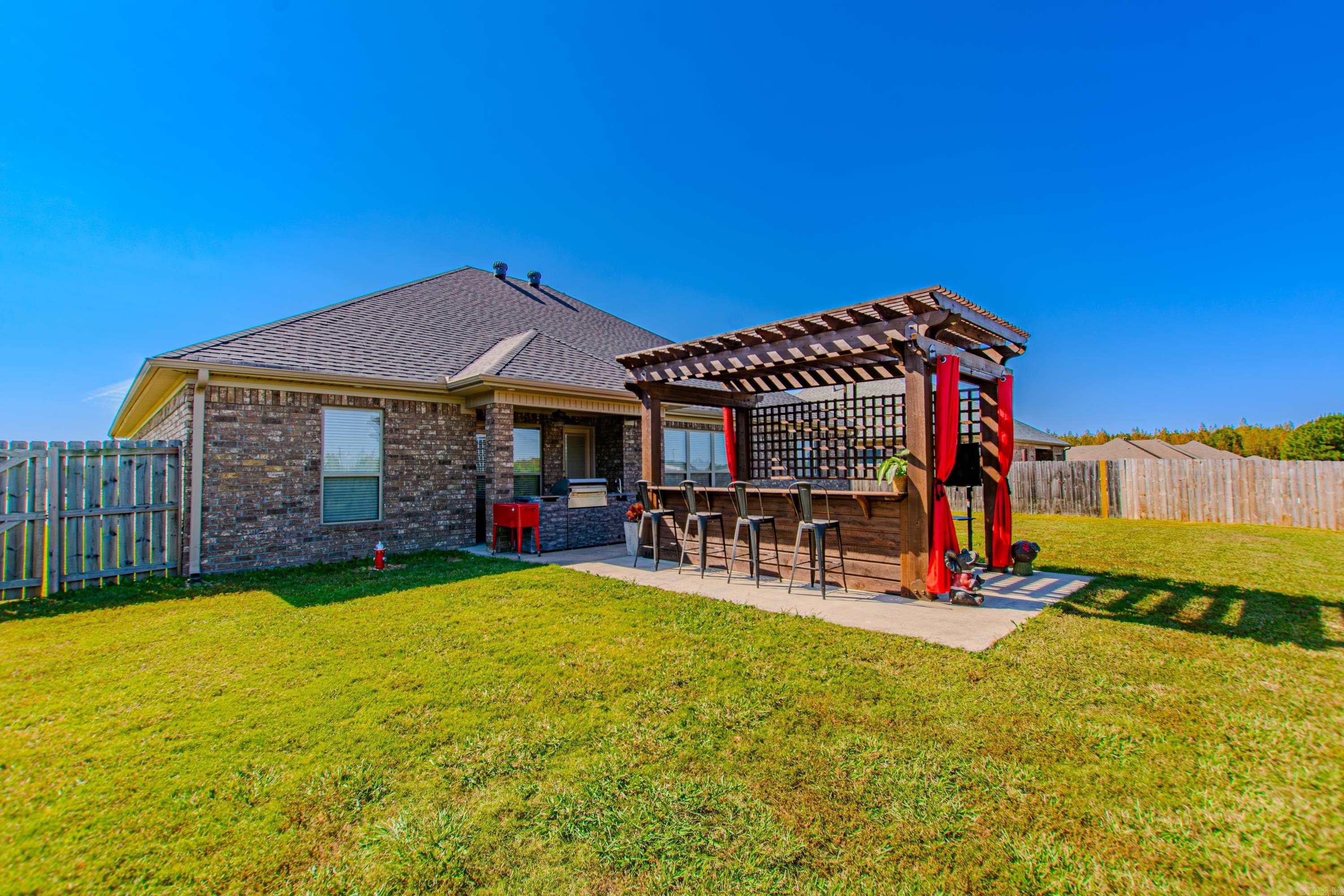 2386 Lakewood Circle