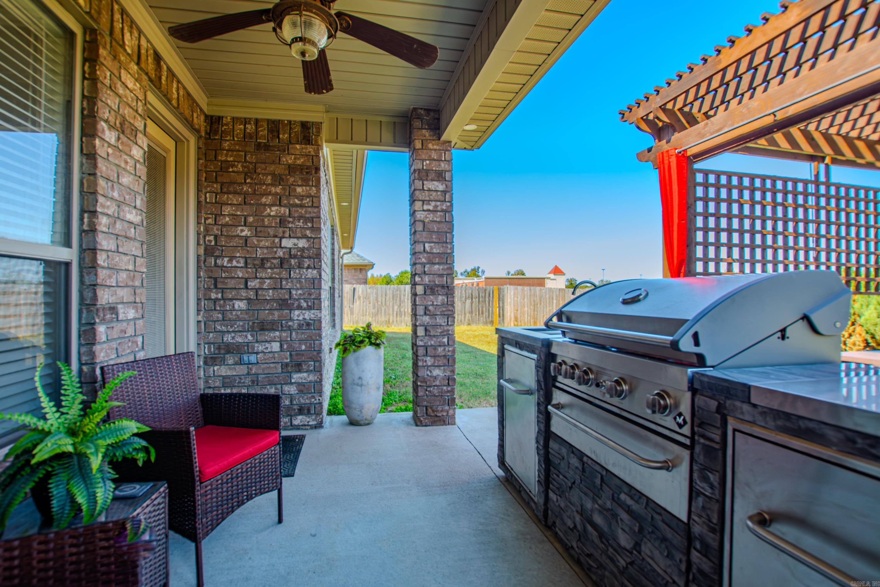 2386 Lakewood Circle