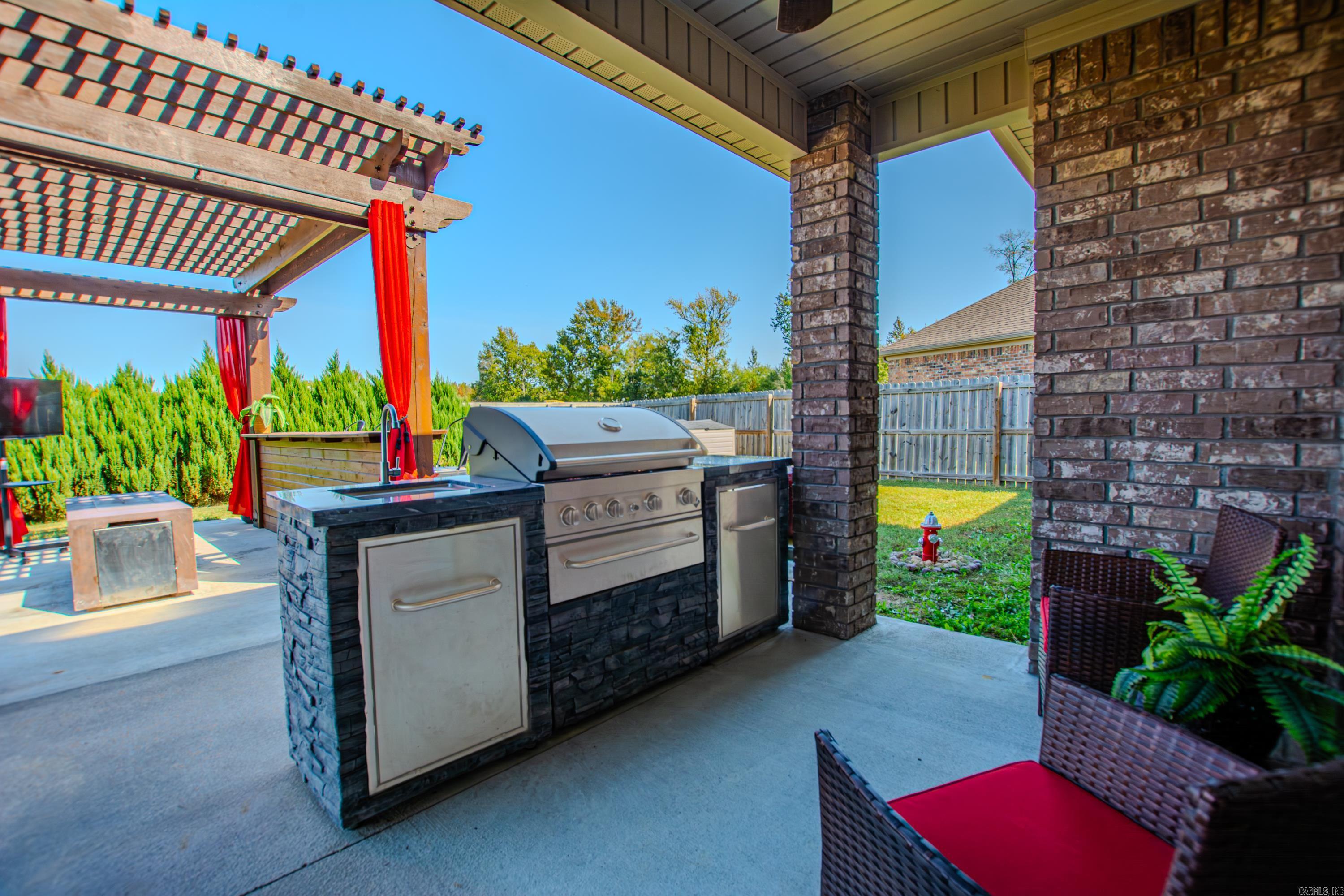 2386 Lakewood Circle