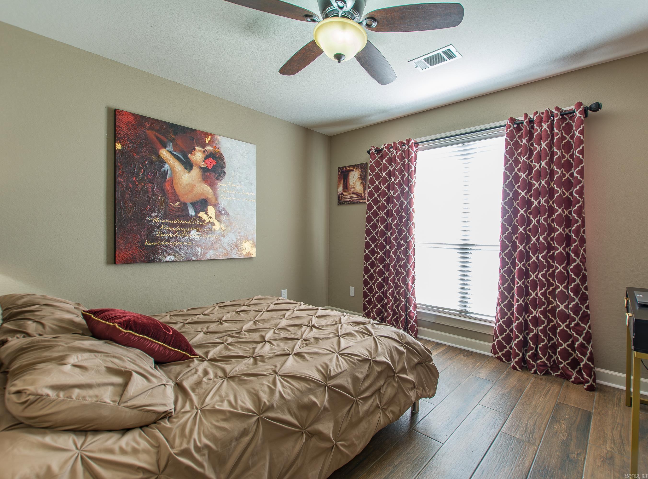 2386 Lakewood Circle