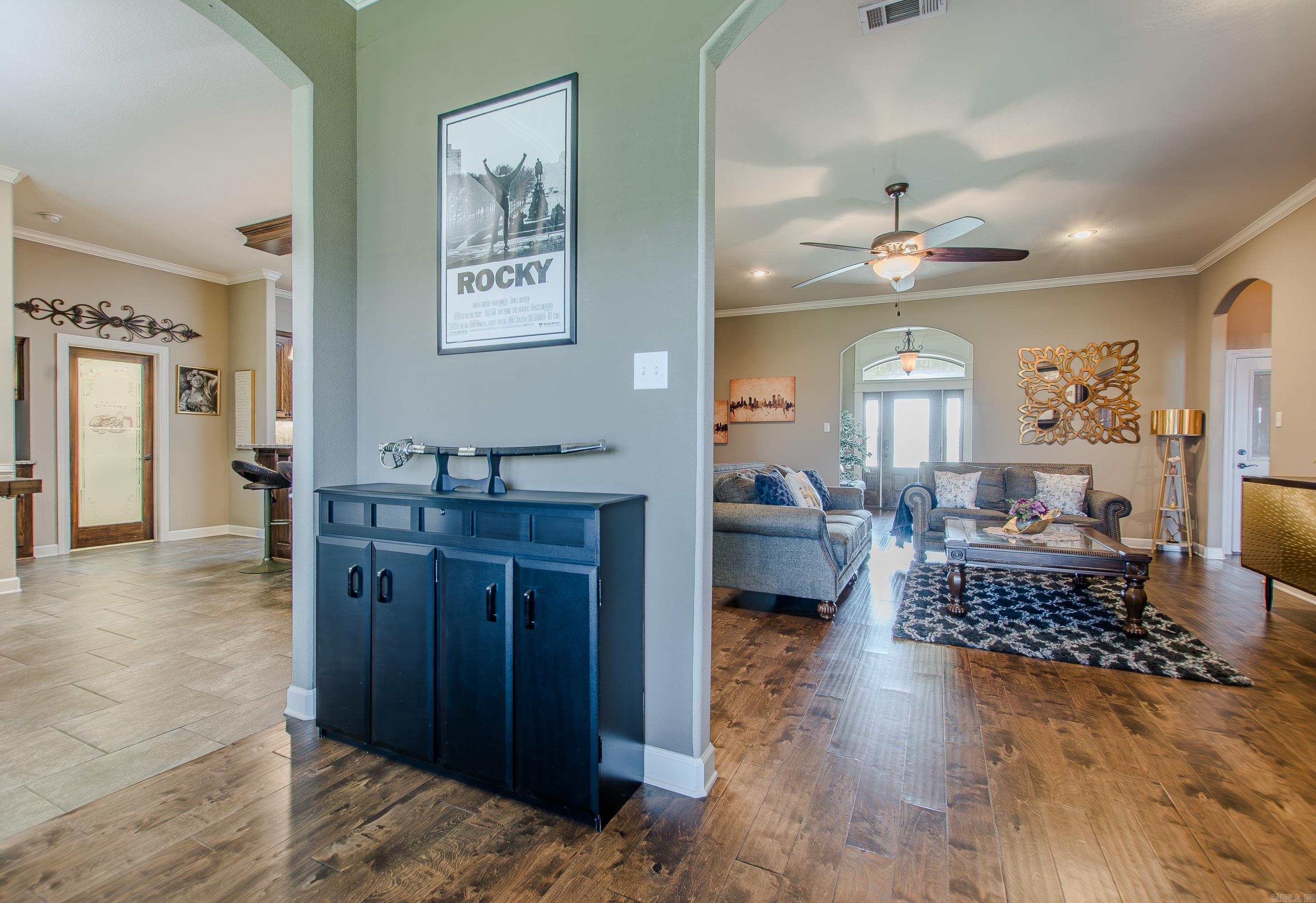 2386 Lakewood Circle