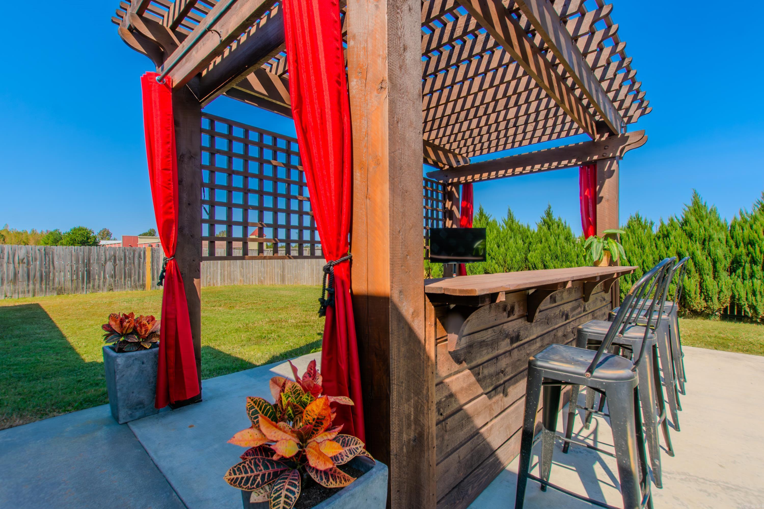 2386 Lakewood Circle