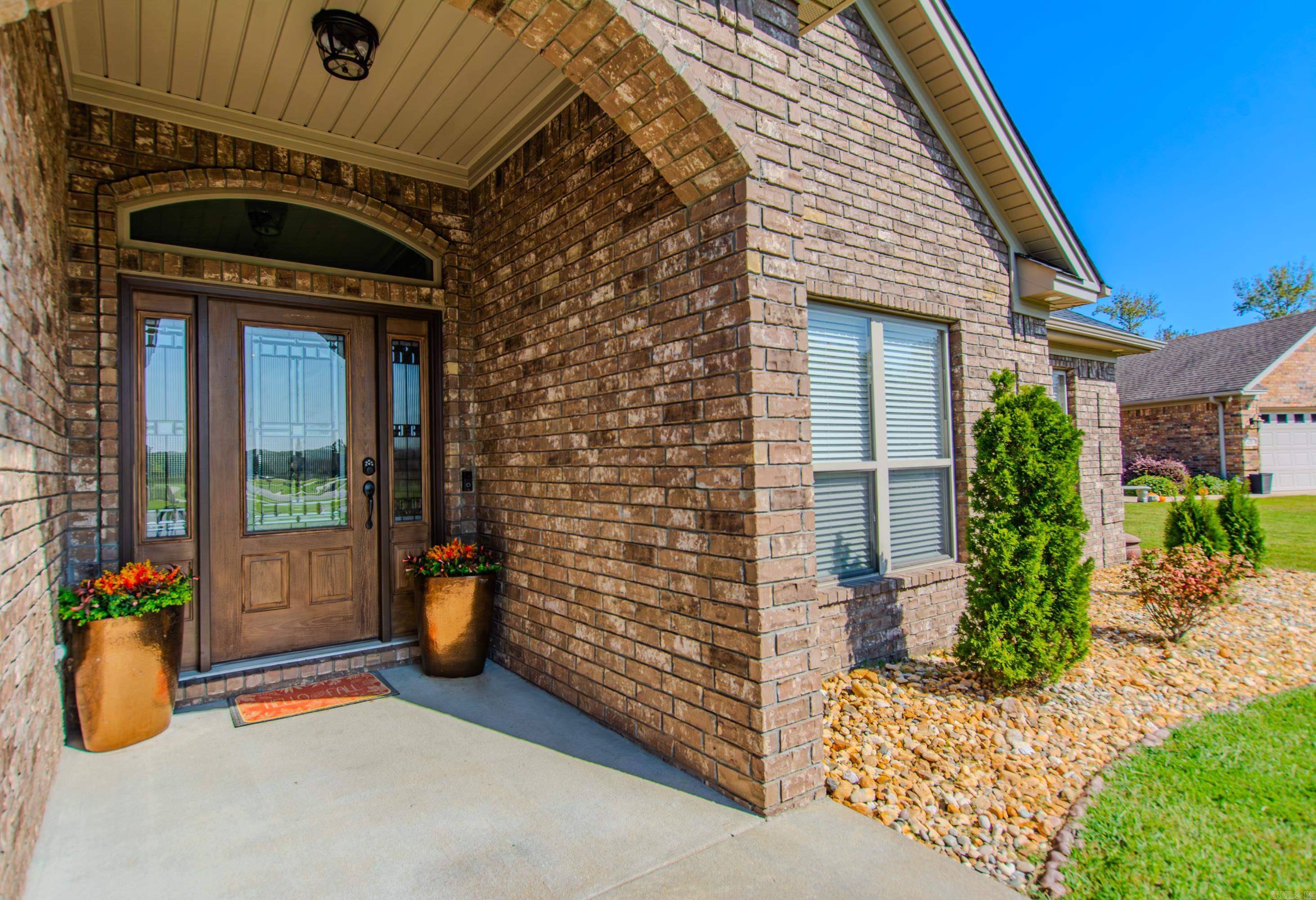 2386 Lakewood Circle
