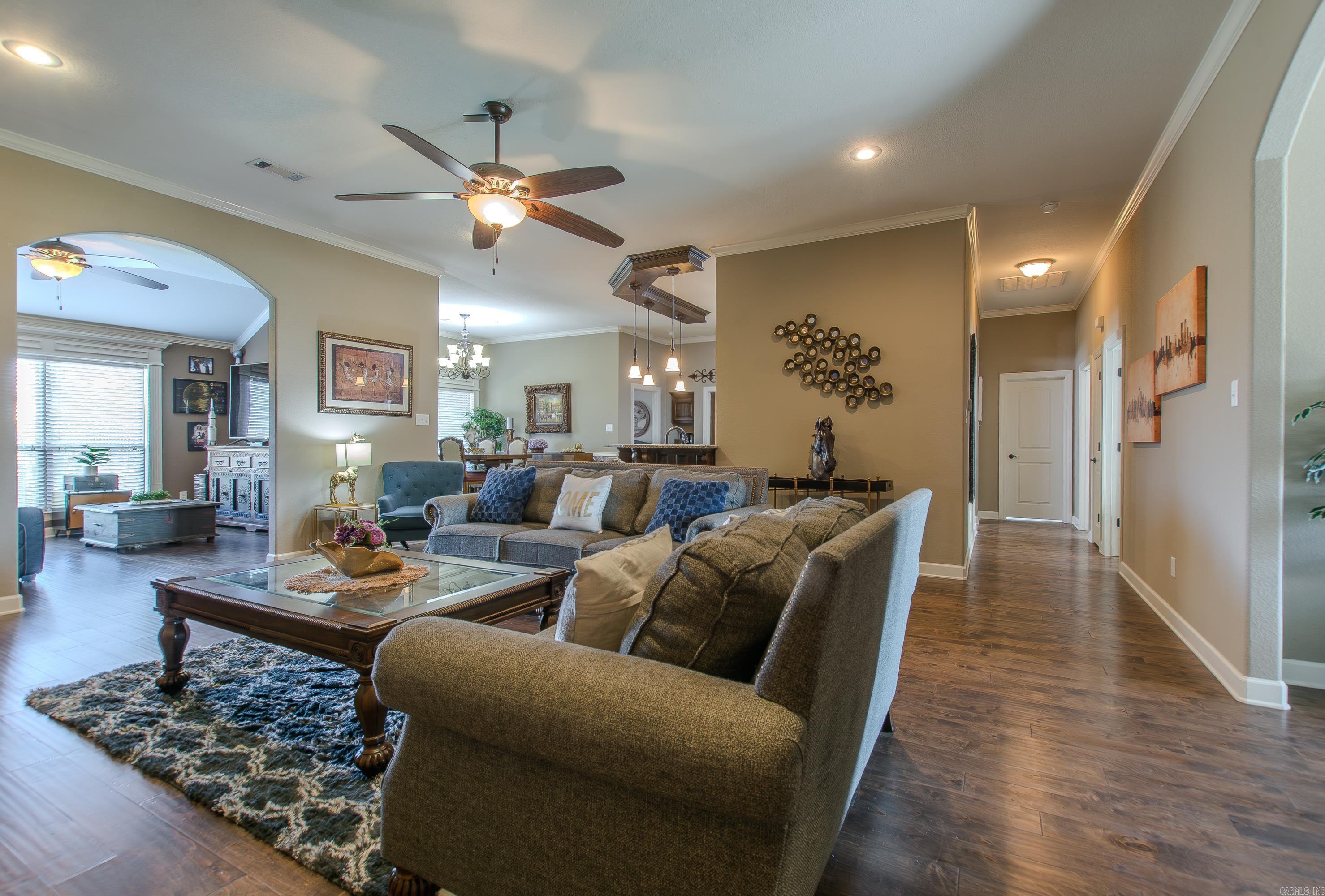 2386 Lakewood Circle