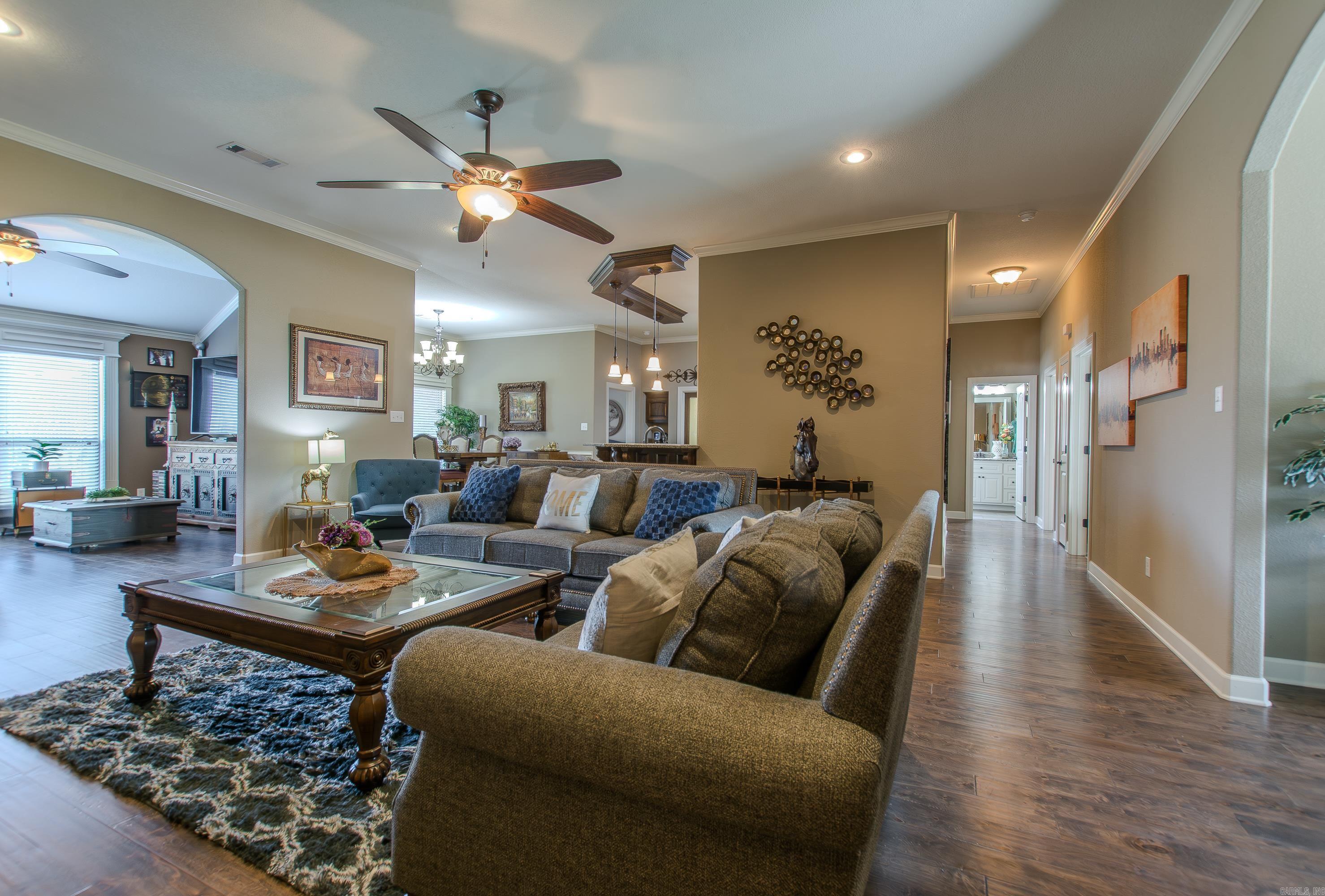 2386 Lakewood Circle