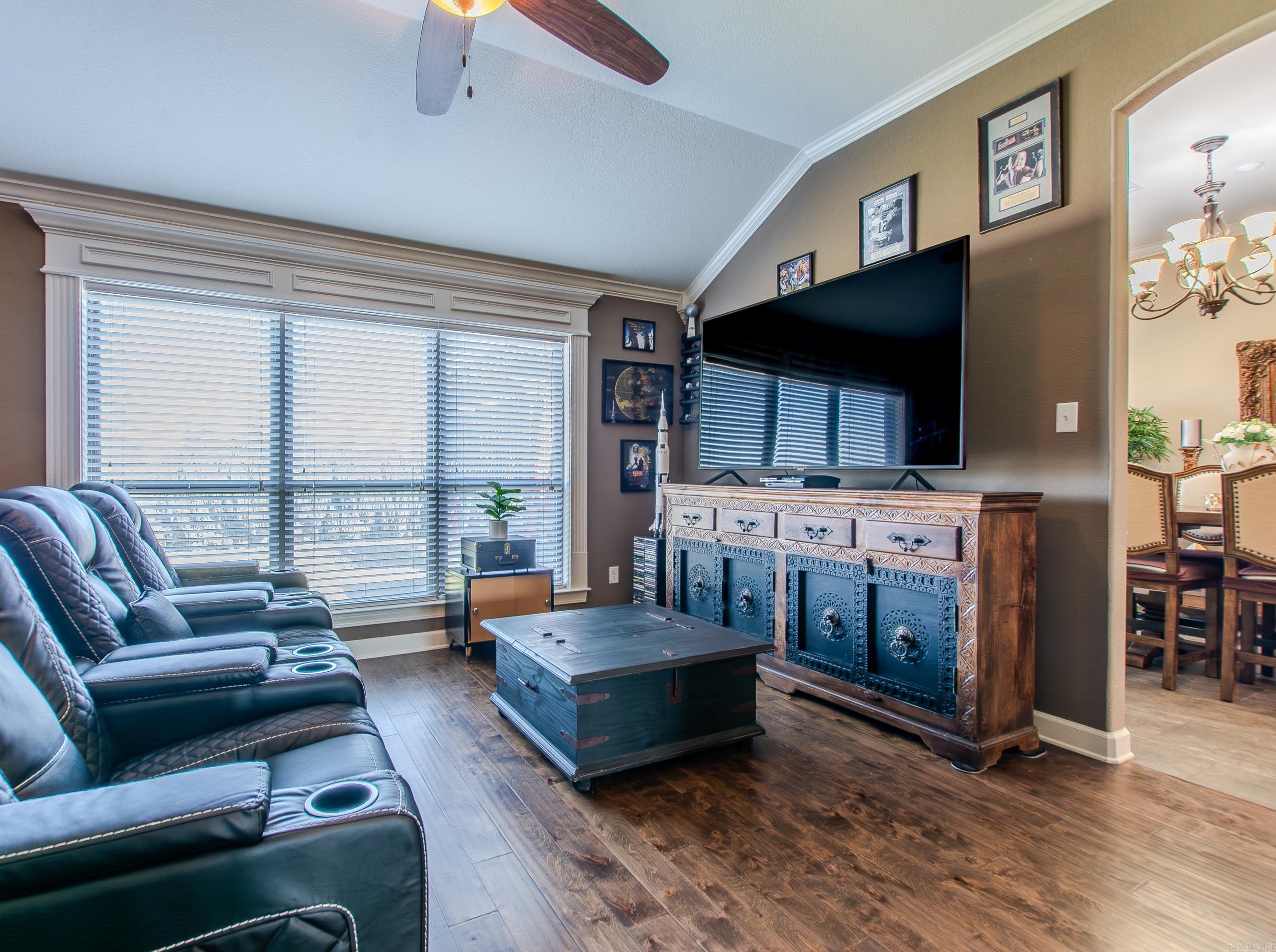 2386 Lakewood Circle