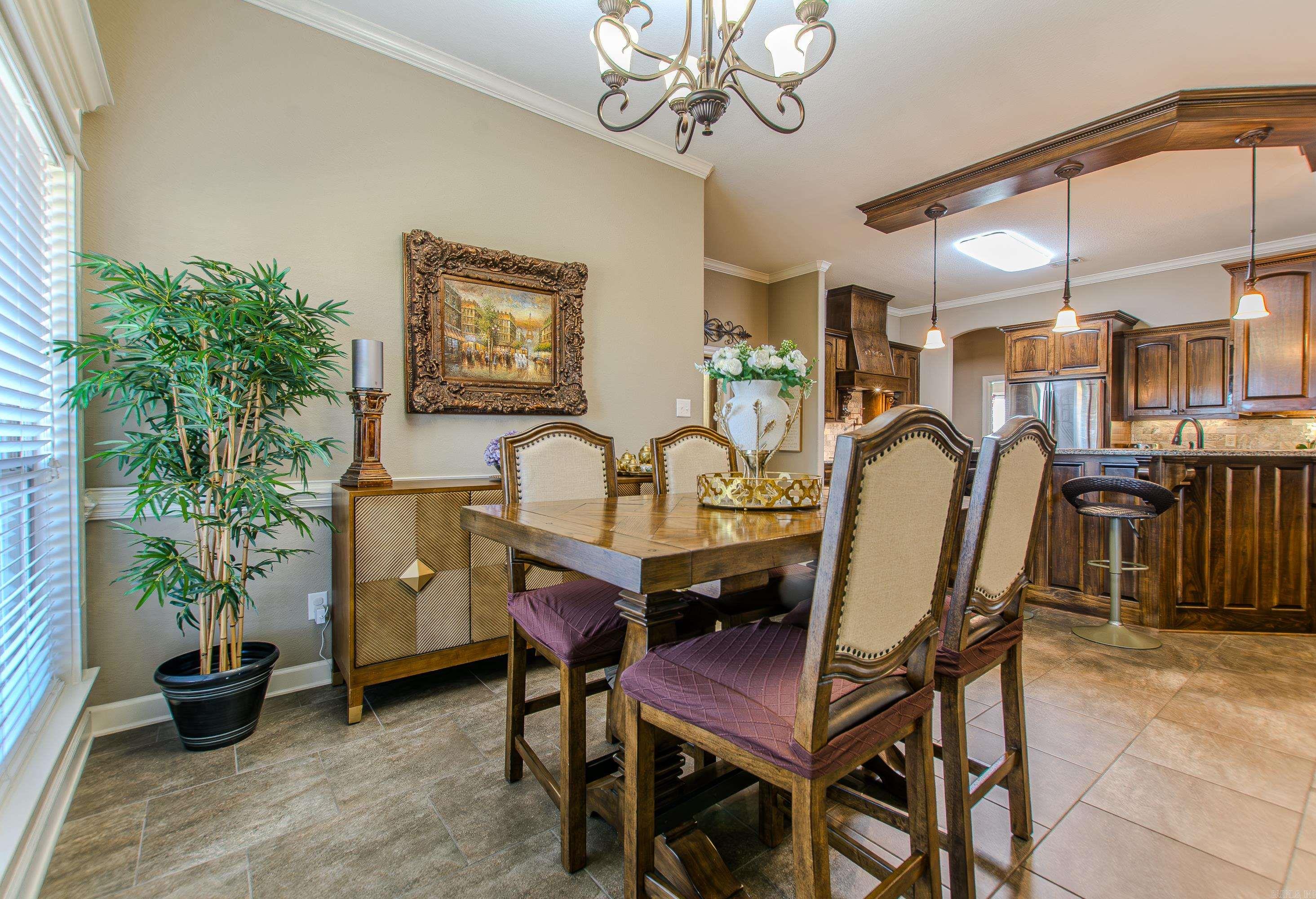 2386 Lakewood Circle