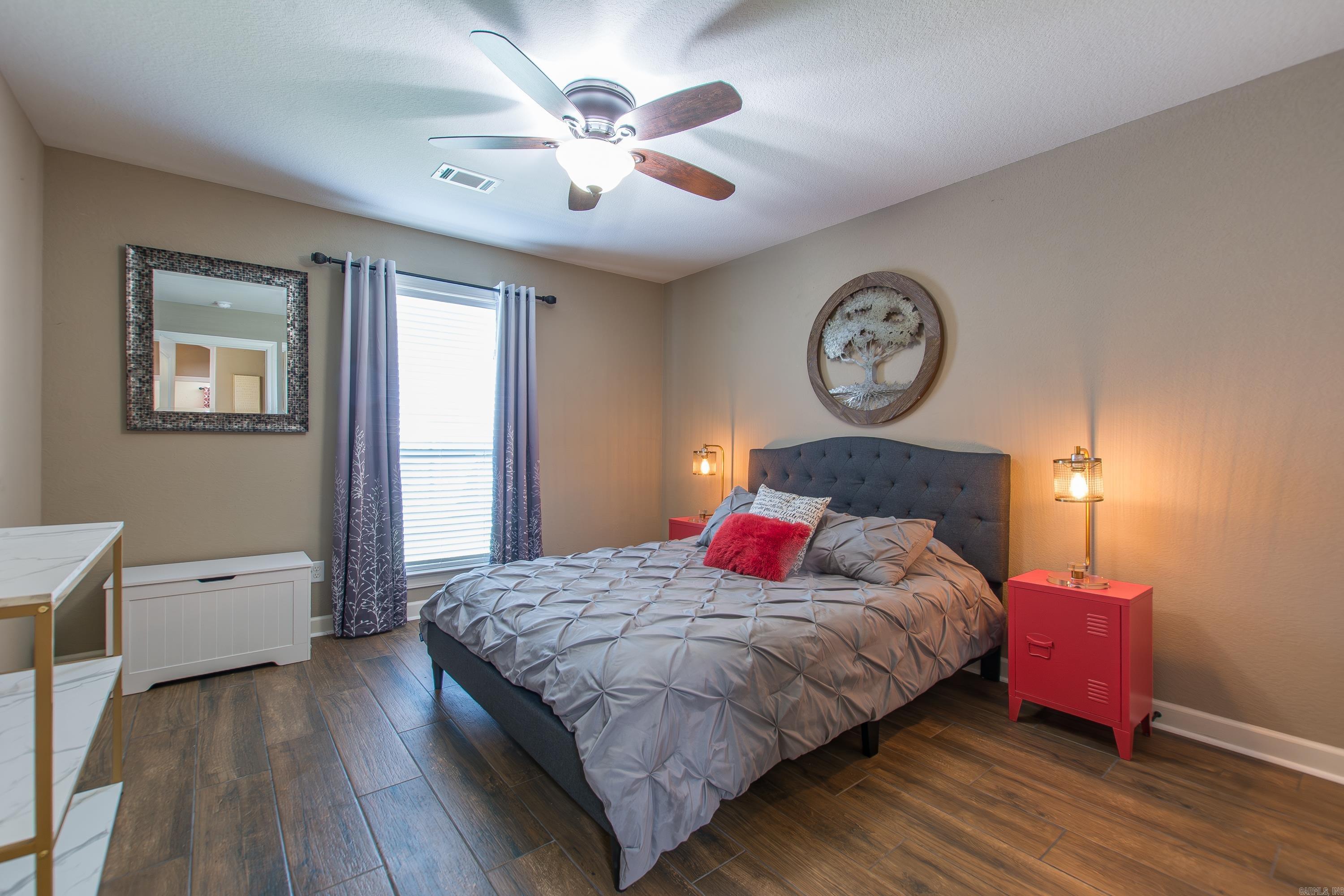 2386 Lakewood Circle