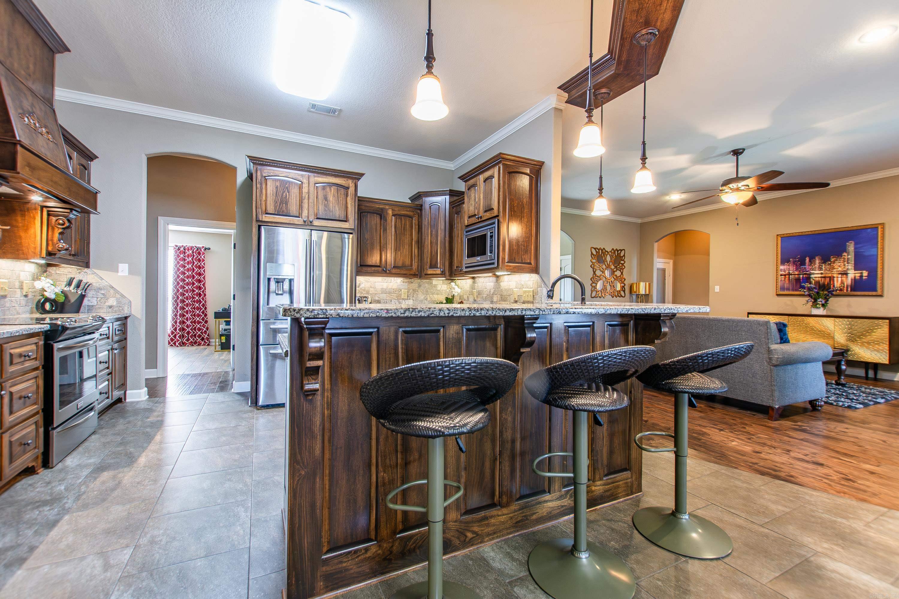 2386 Lakewood Circle
