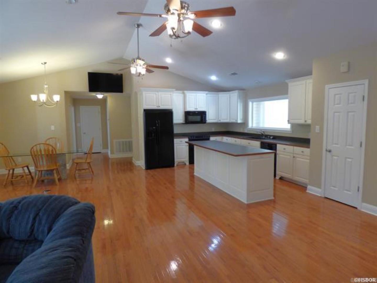 310 Diamondhead