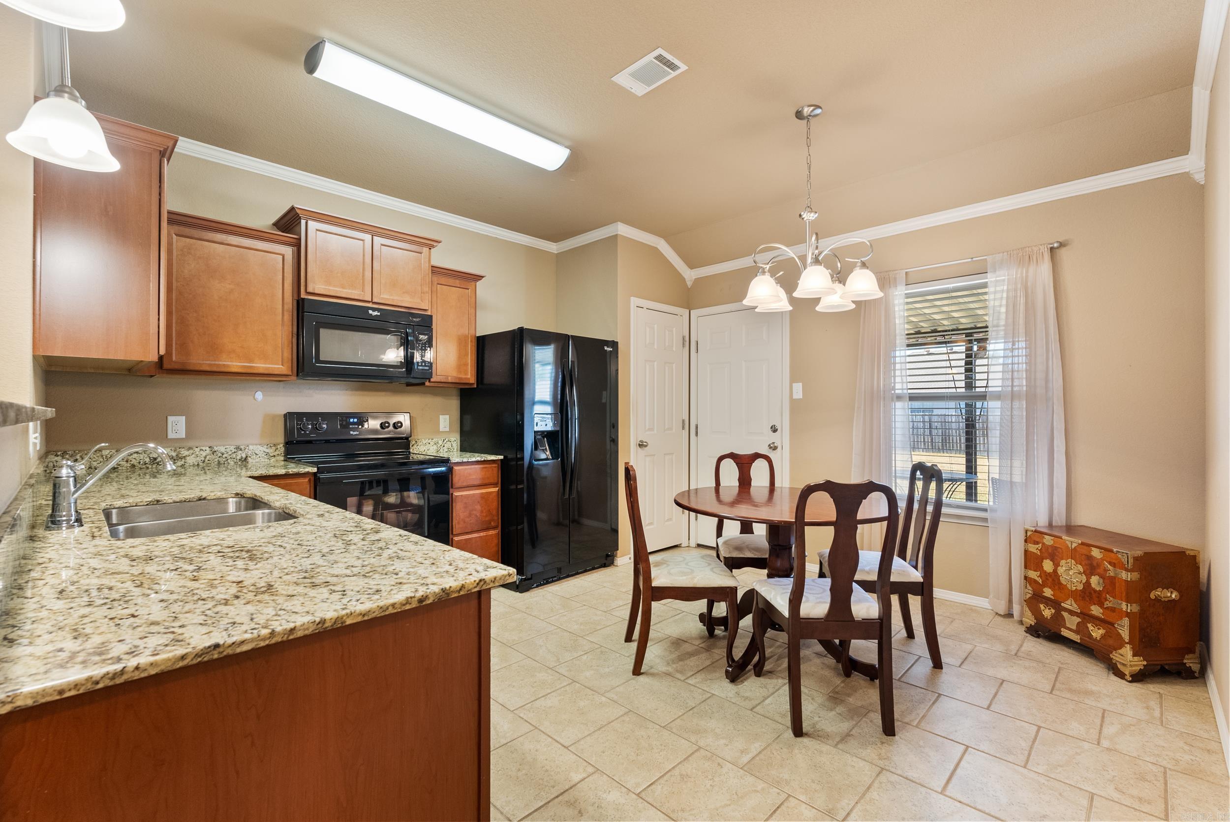 10 Waycross Drive