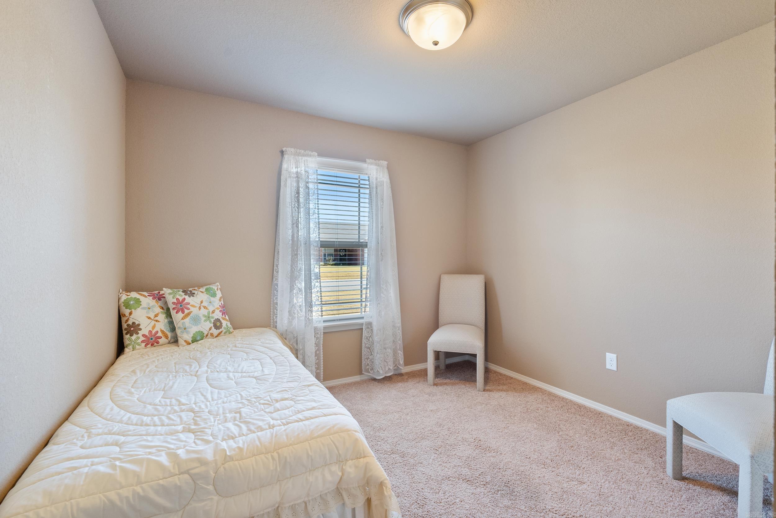 10 Waycross Drive