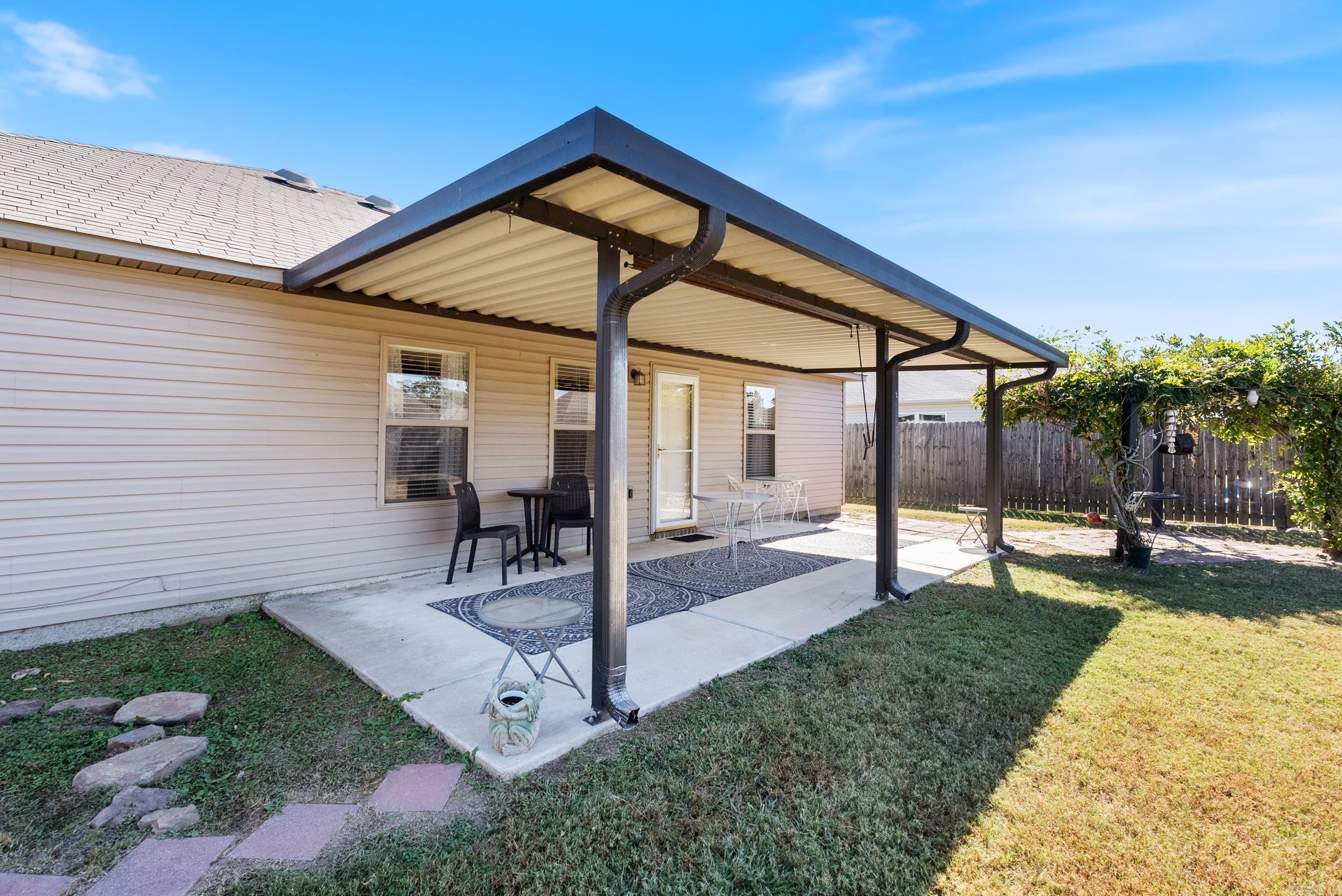 10 Waycross Drive