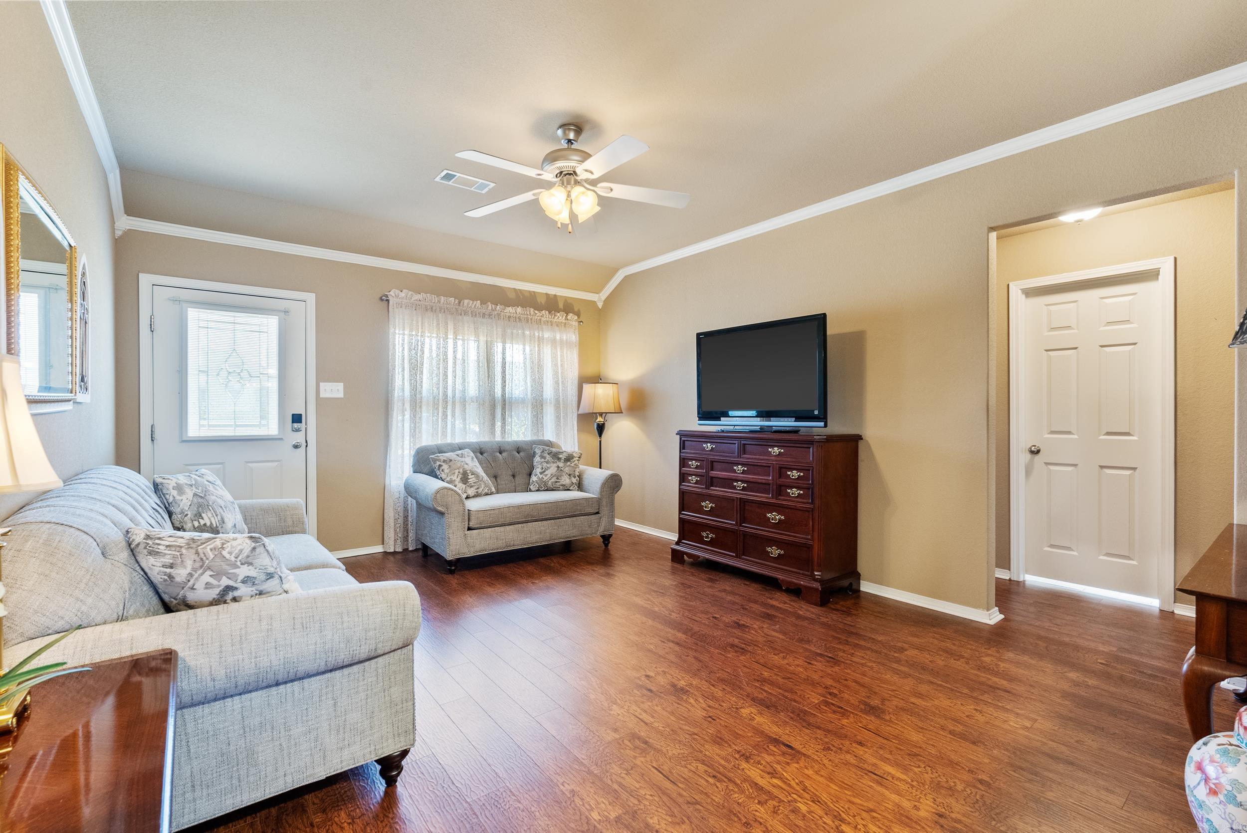 10 Waycross Drive