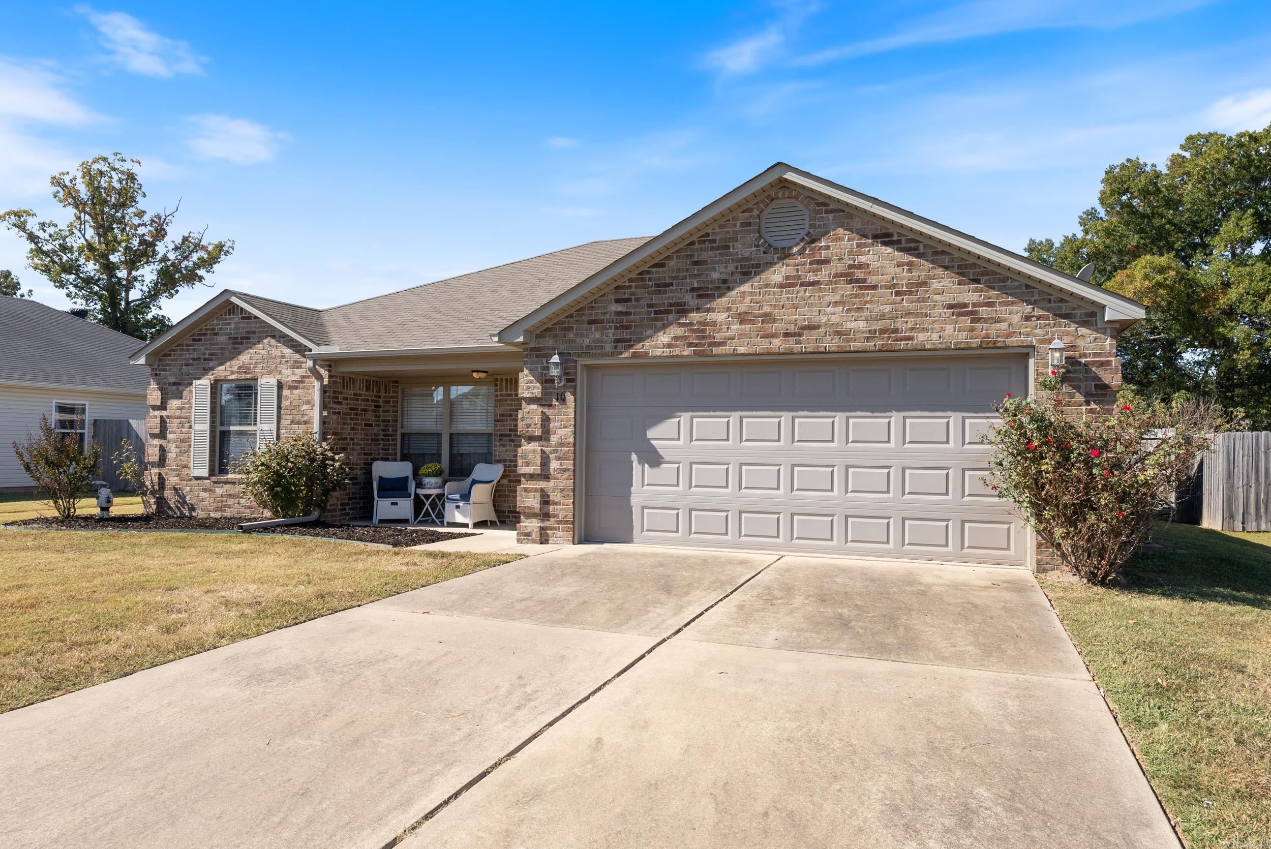 10 Waycross Drive
