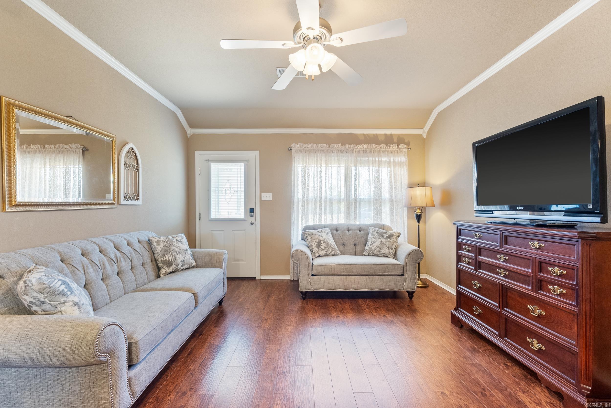 10 Waycross Drive