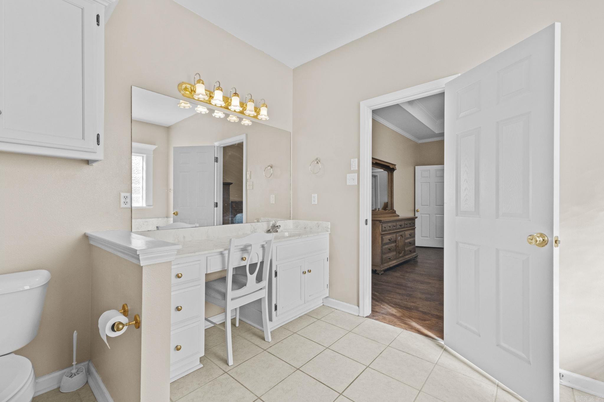 5000 Willow Glen Circle