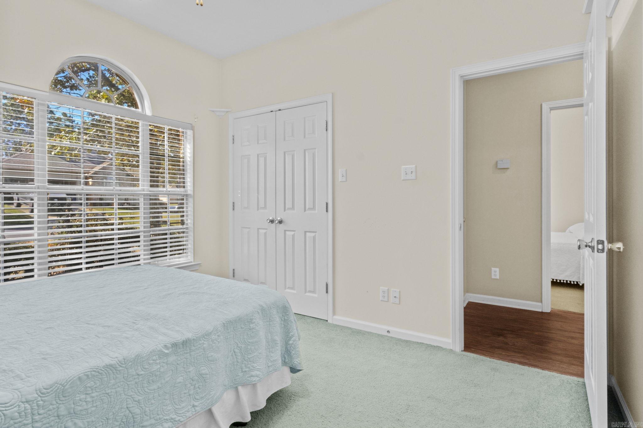 5000 Willow Glen Circle