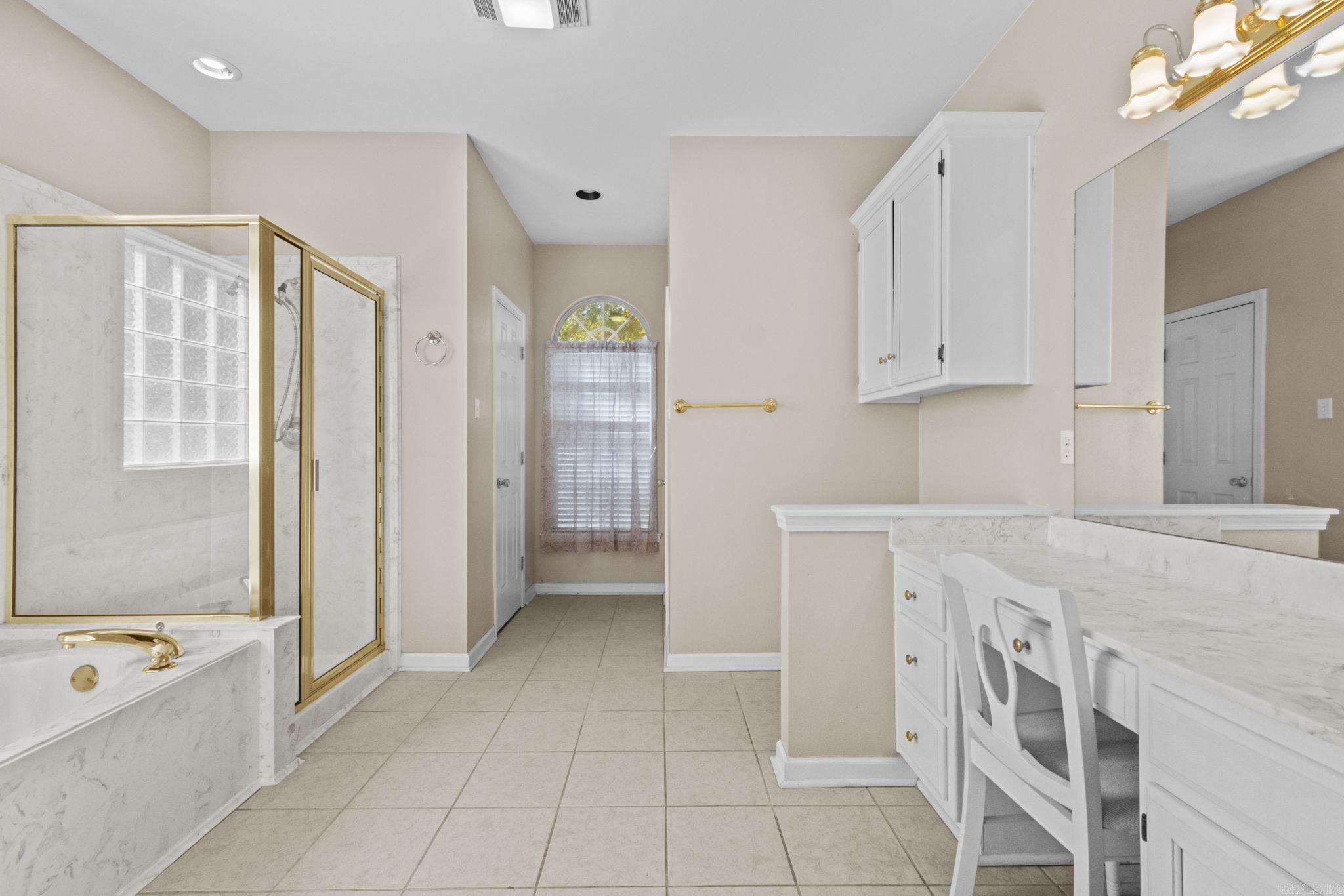 5000 Willow Glen Circle