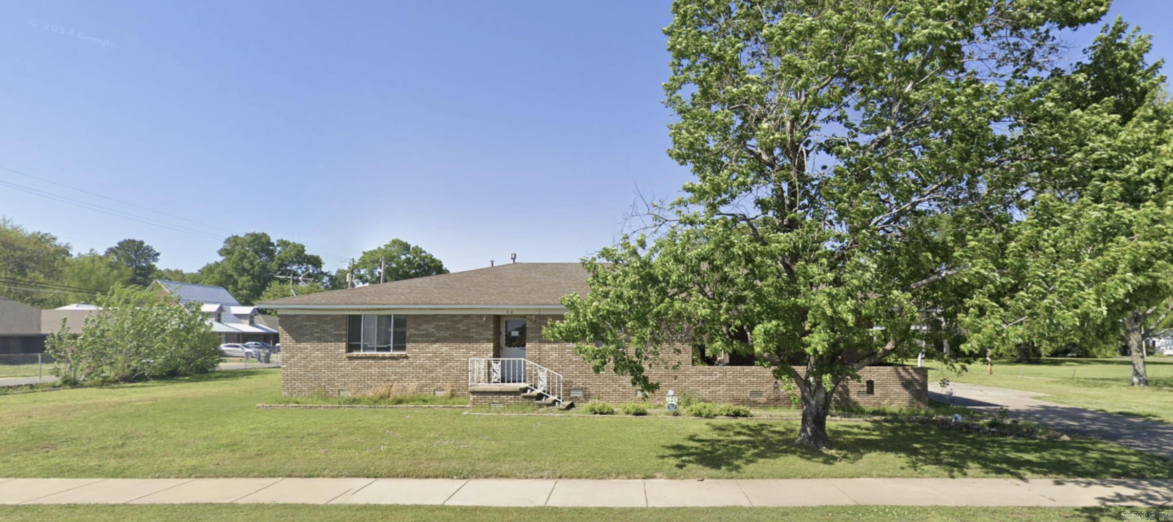 210 E 6th Street
