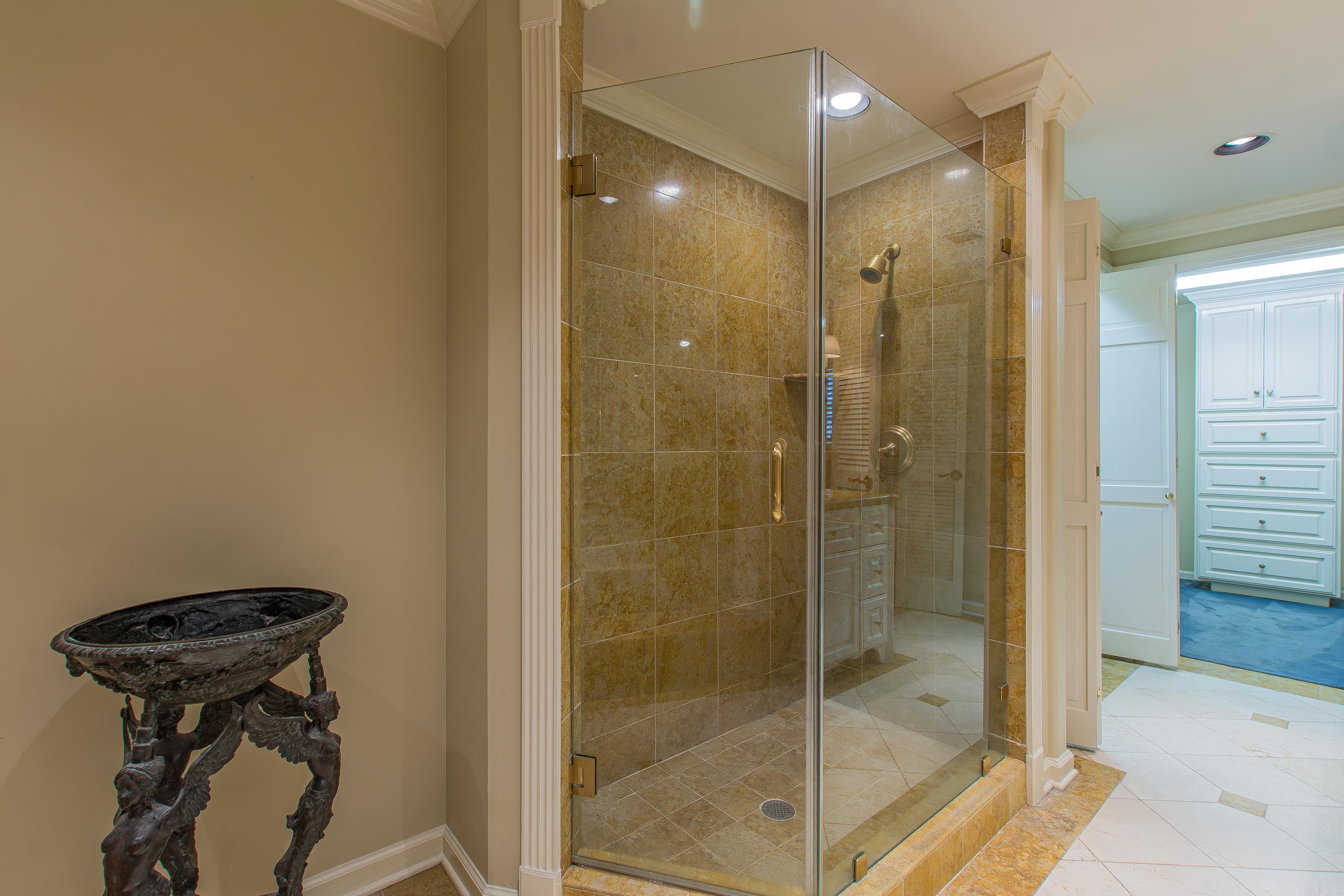 467 Valley Club Circle