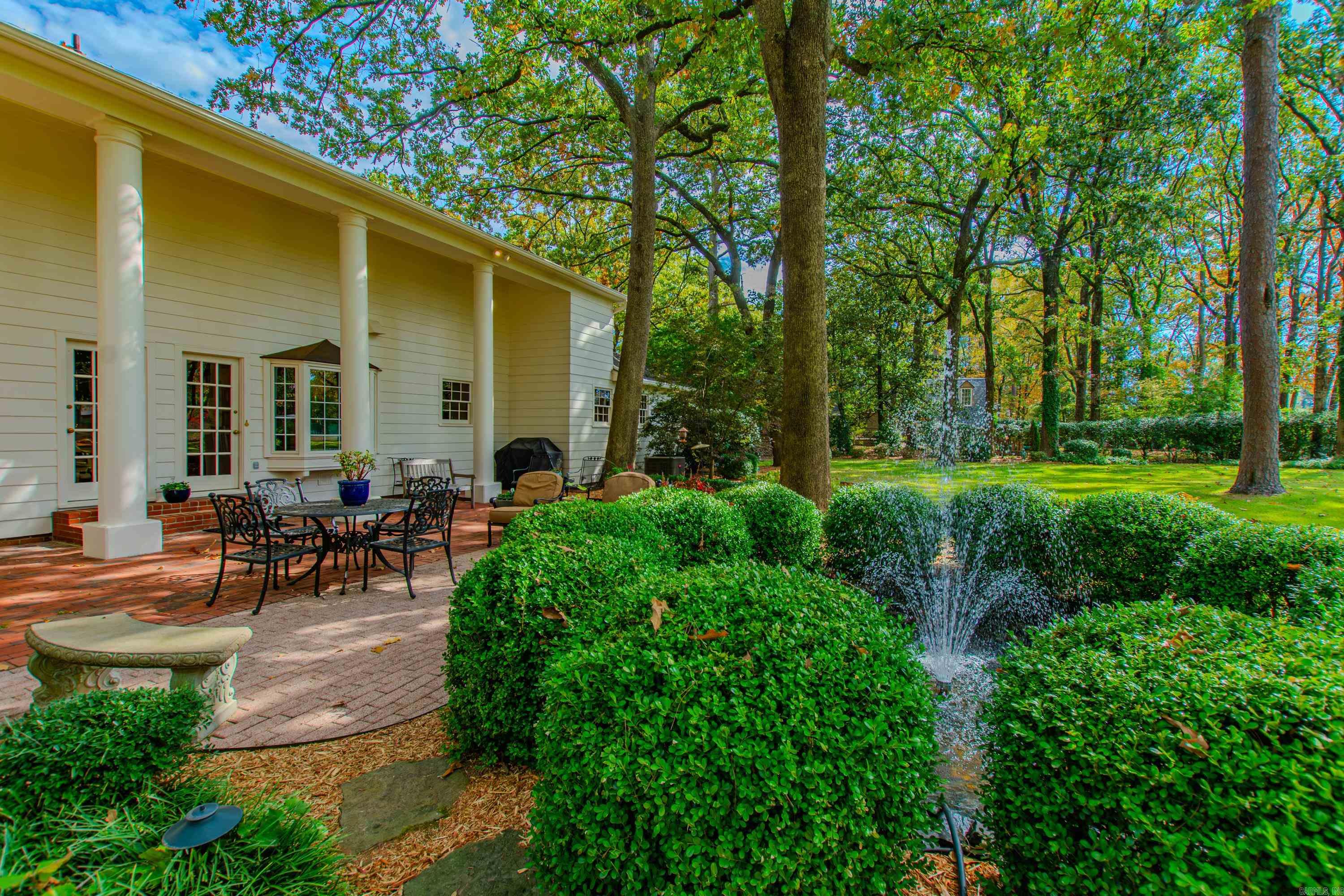 467 Valley Club Circle