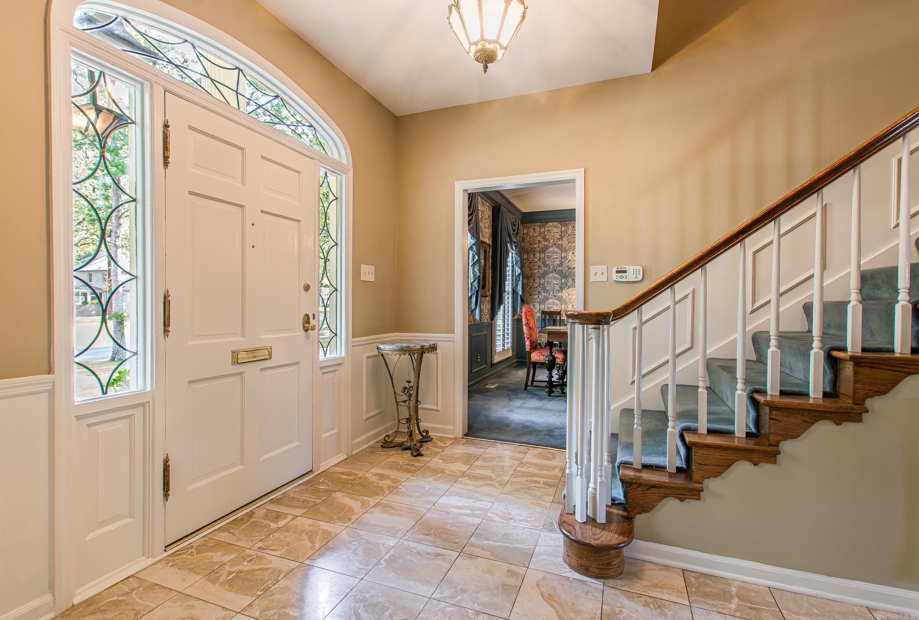 467 Valley Club Circle
