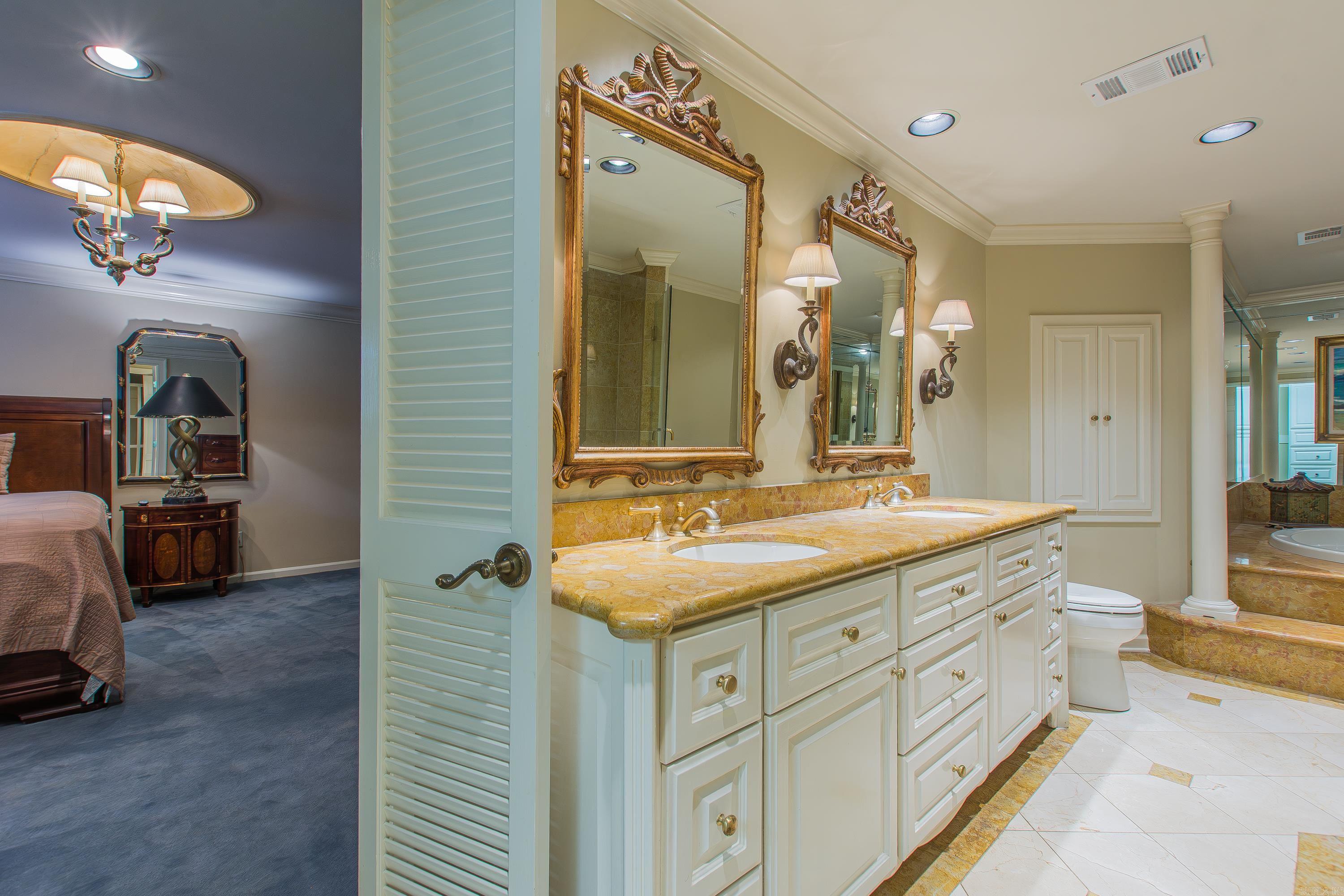 467 Valley Club Circle