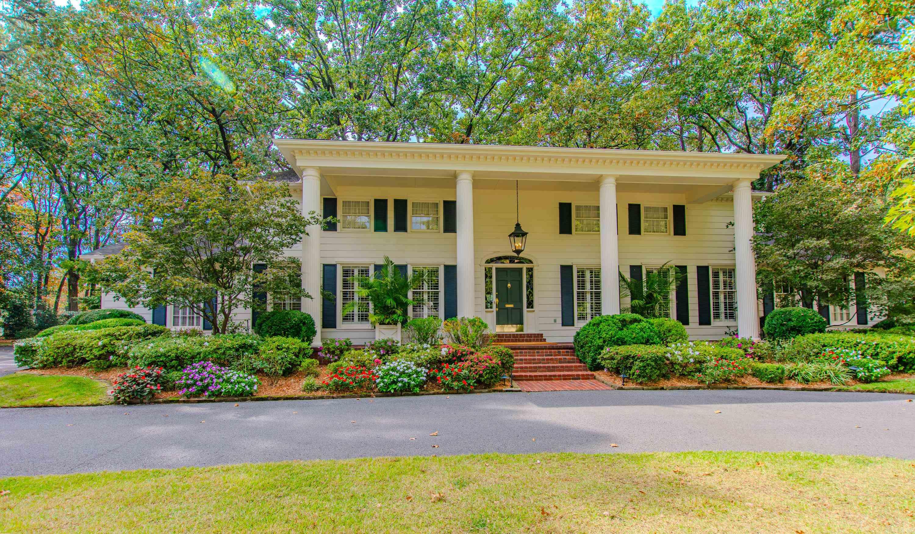467 Valley Club Circle