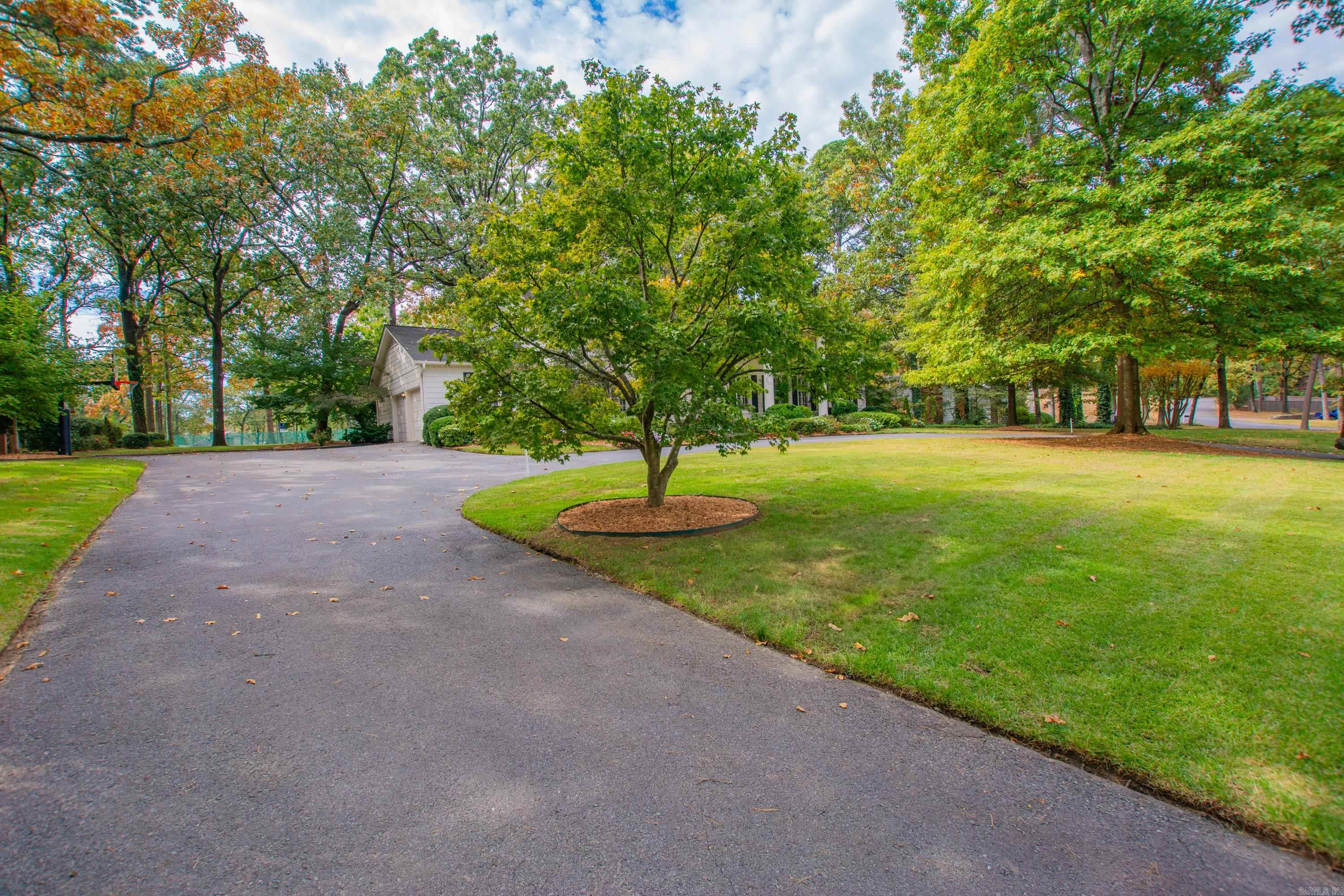 467 Valley Club Circle