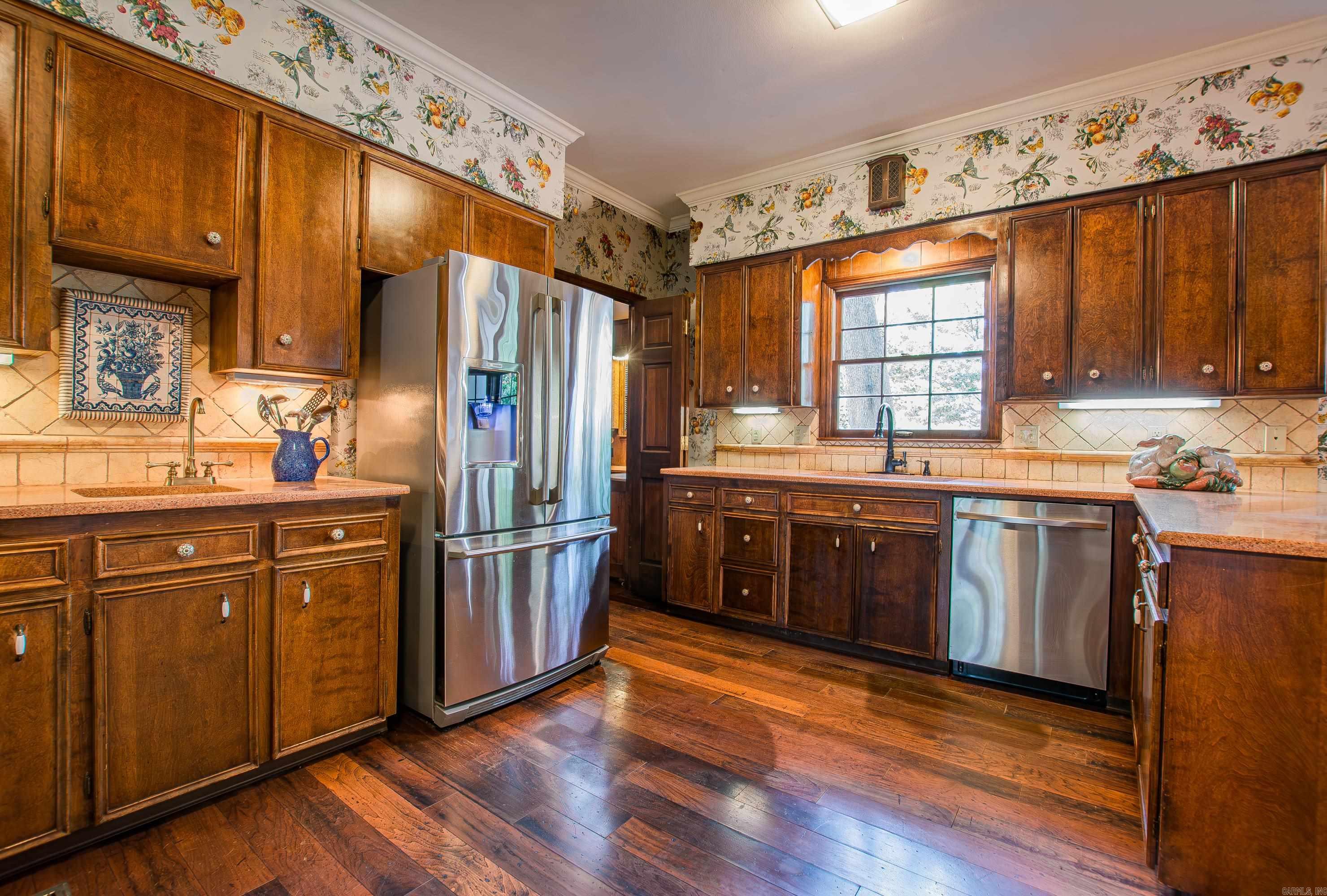 467 Valley Club Circle
