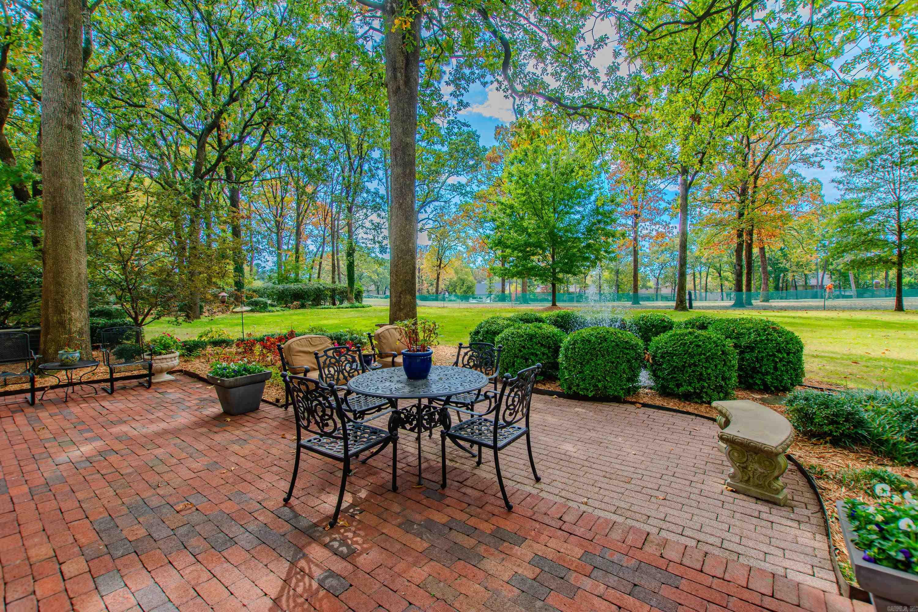 467 Valley Club Circle