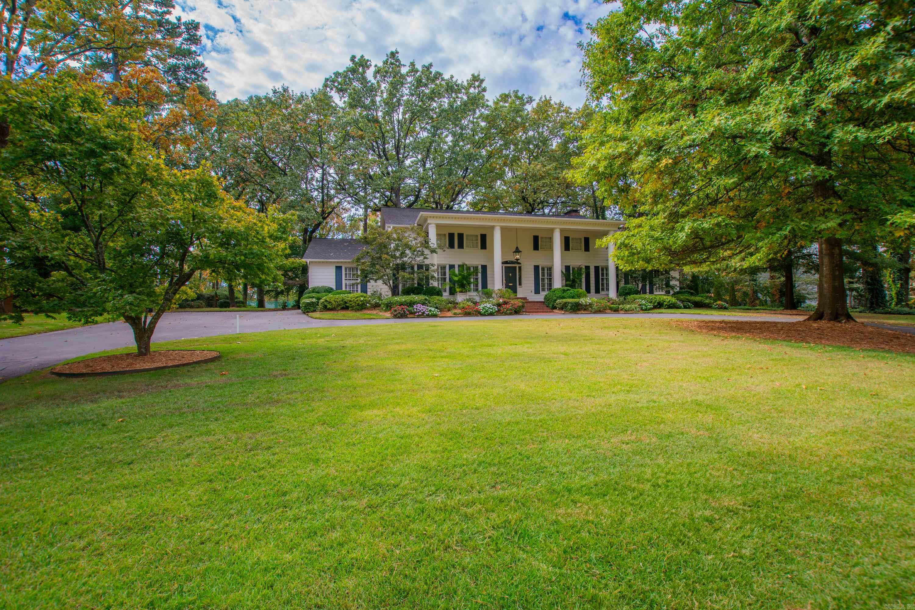467 Valley Club Circle