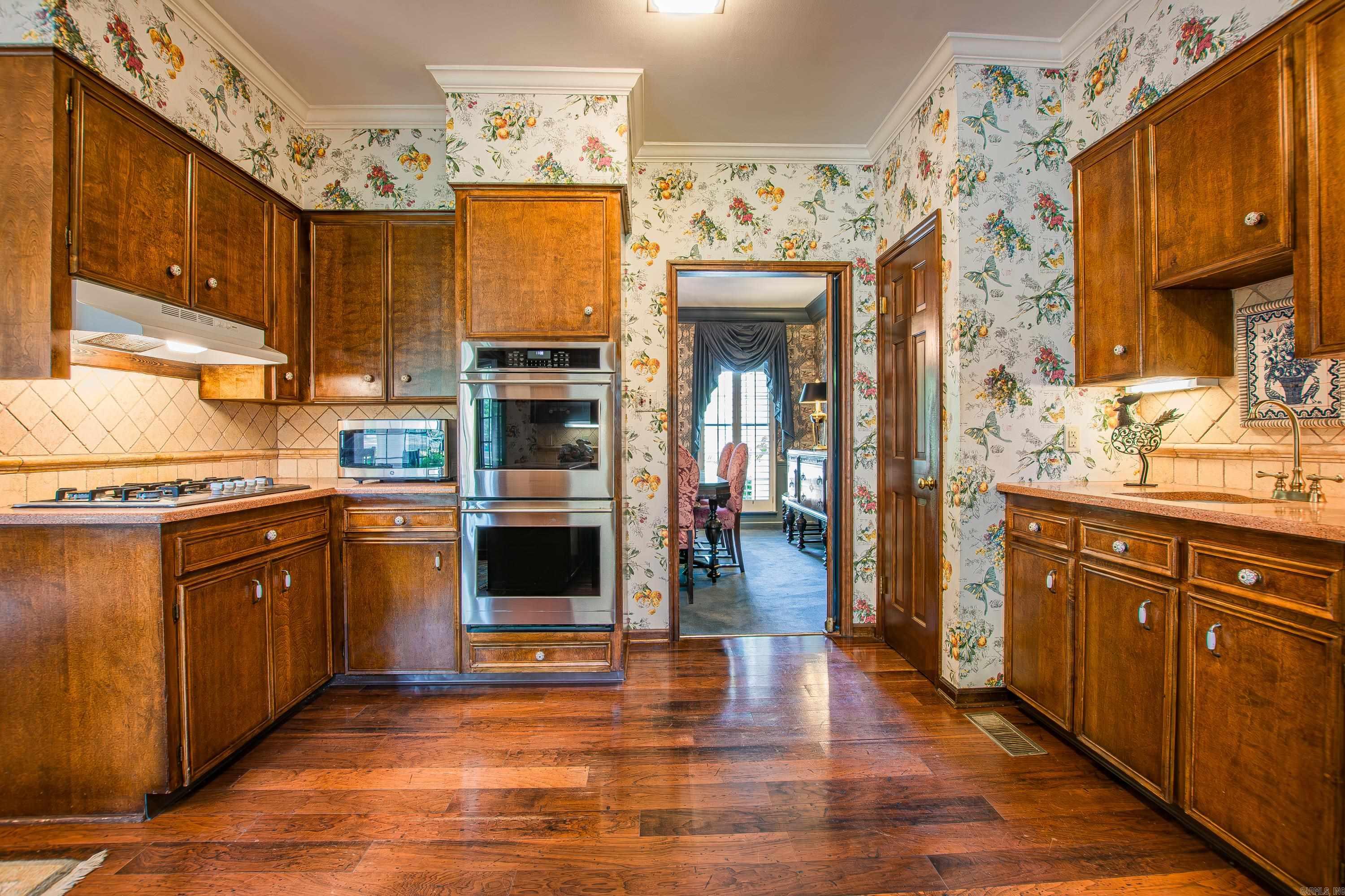 467 Valley Club Circle