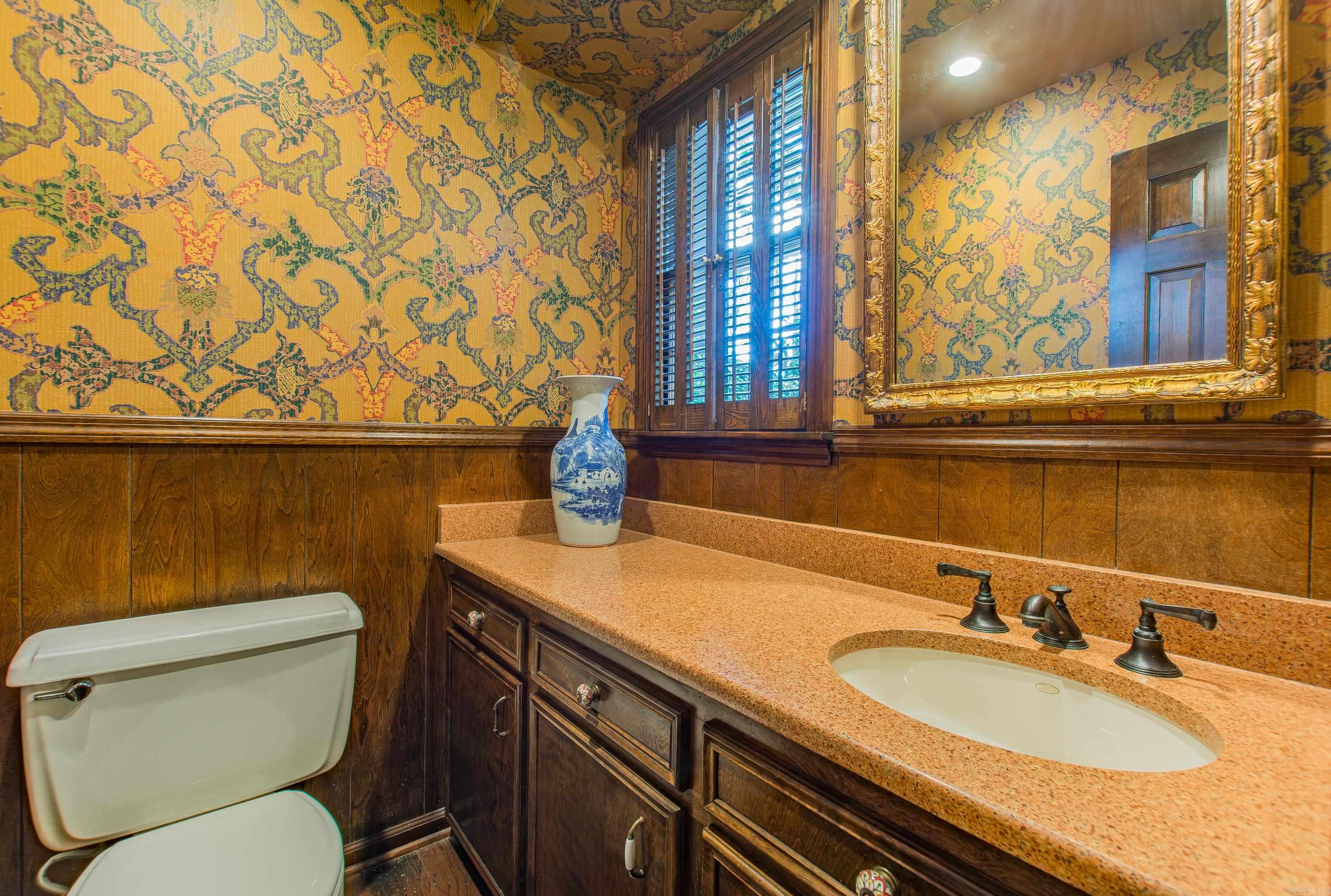 467 Valley Club Circle