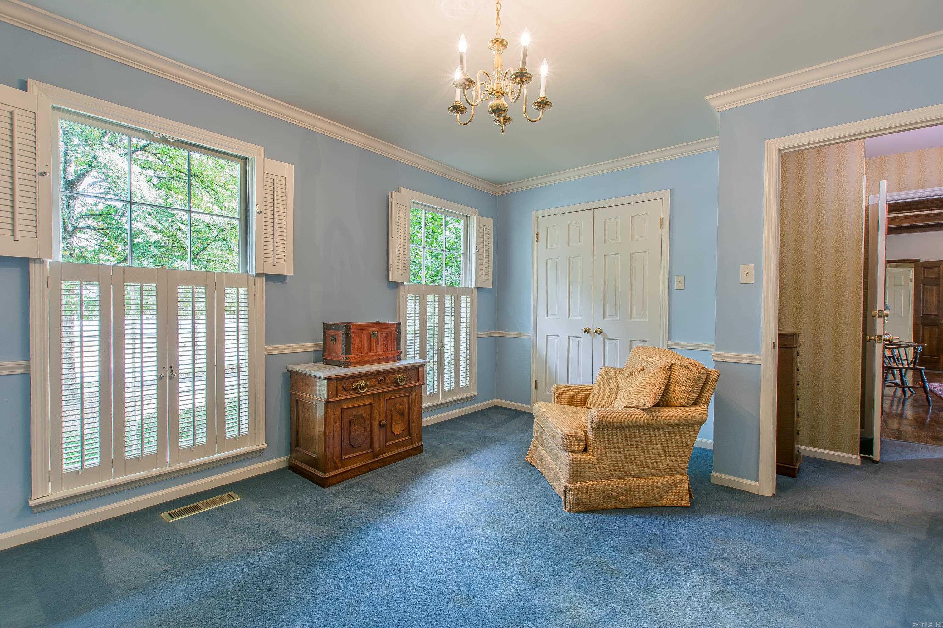 467 Valley Club Circle