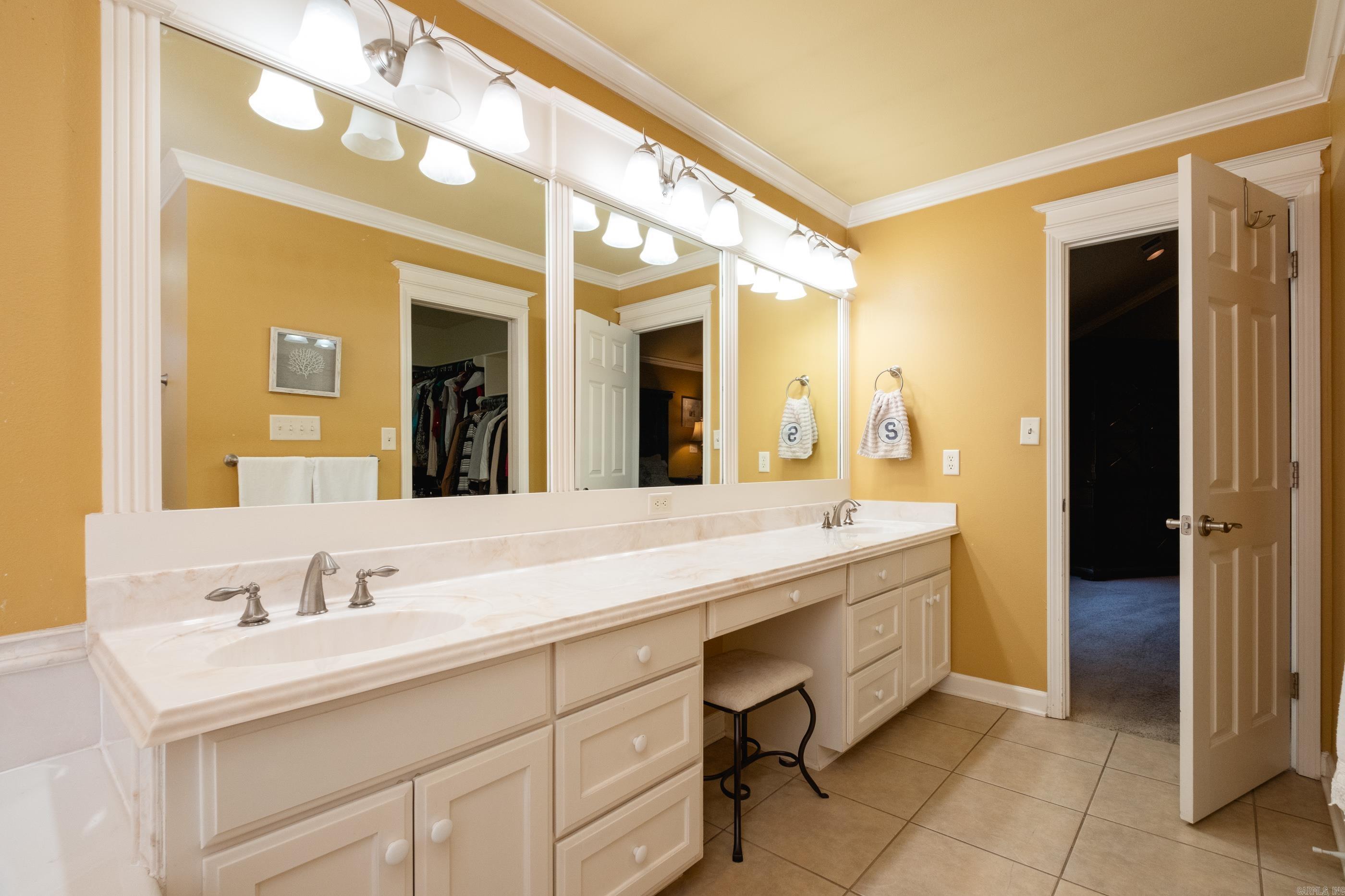 4 Red Cedar Cove