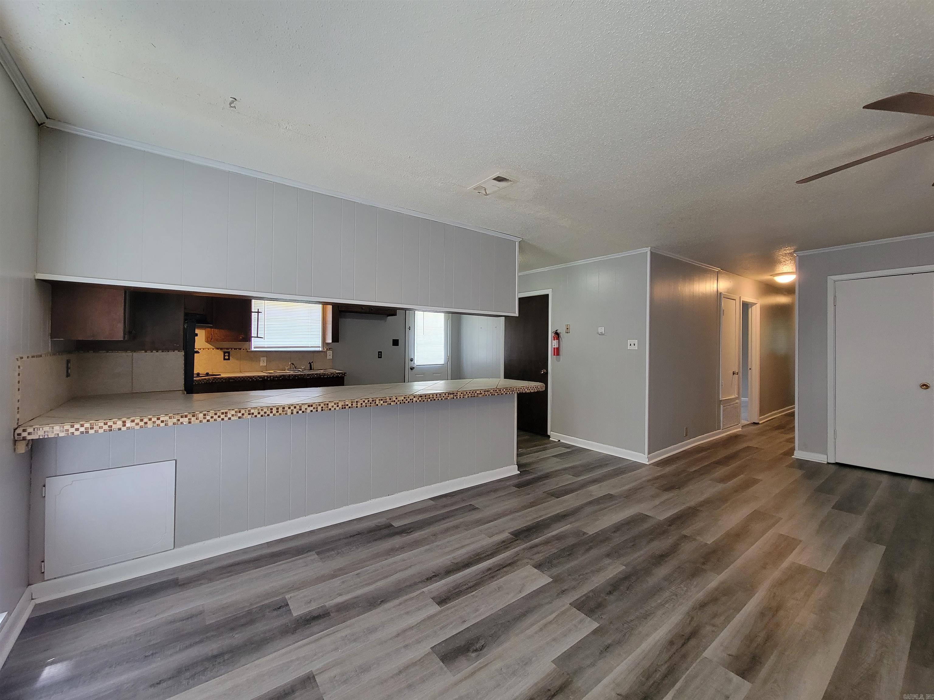 1411/1409 stafford Road