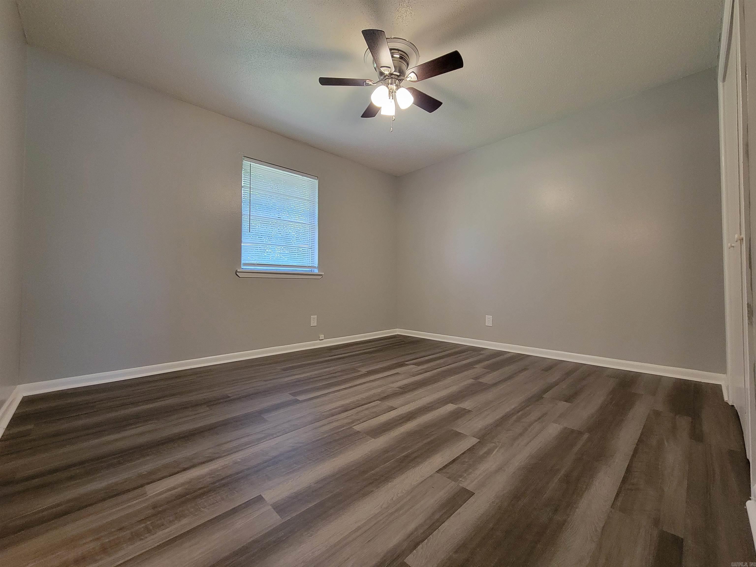 1411/1409 stafford Road